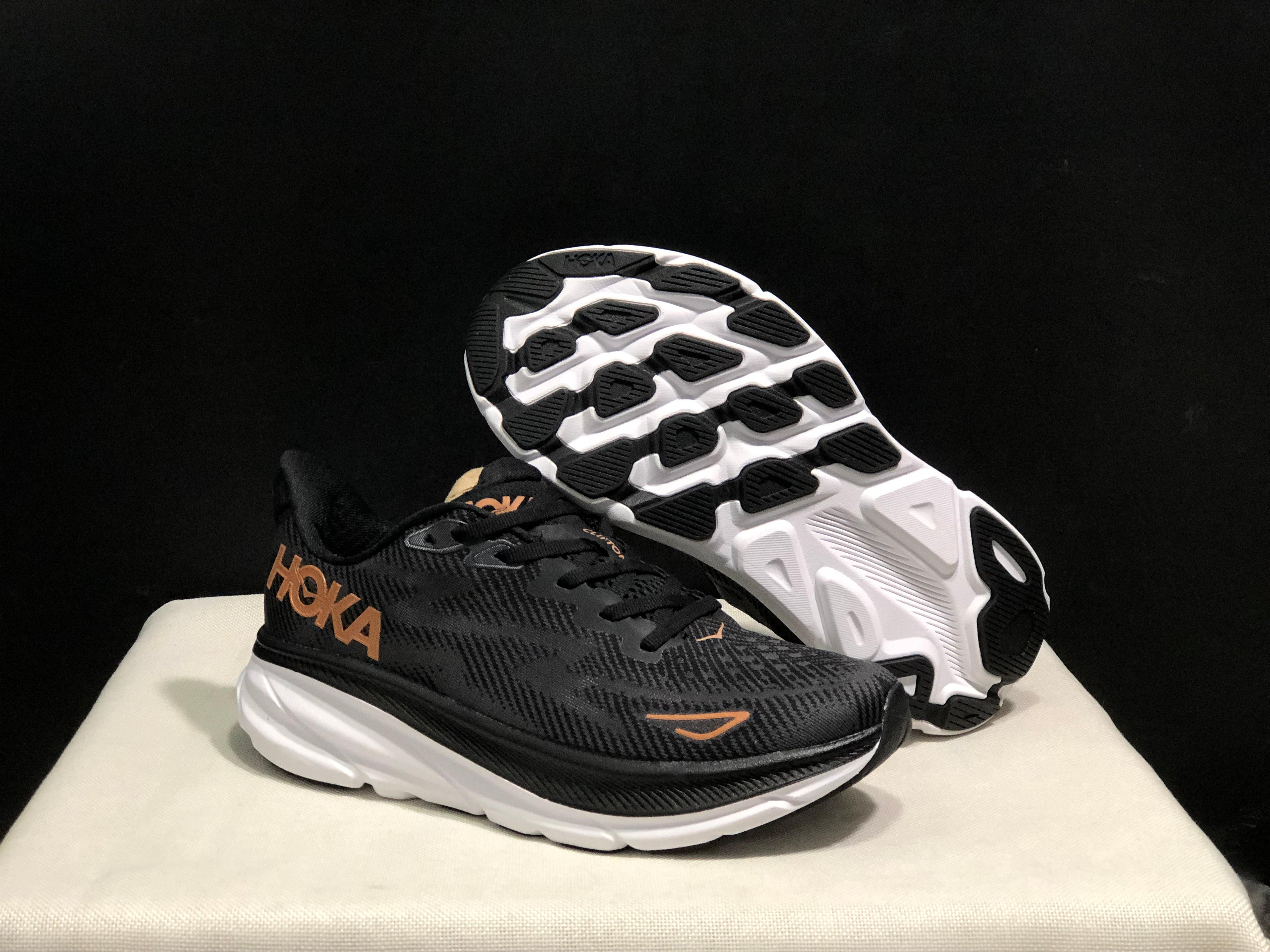 Hoka One One Clifton 9 Running Shoes Athletic Shoes Sneakers Black