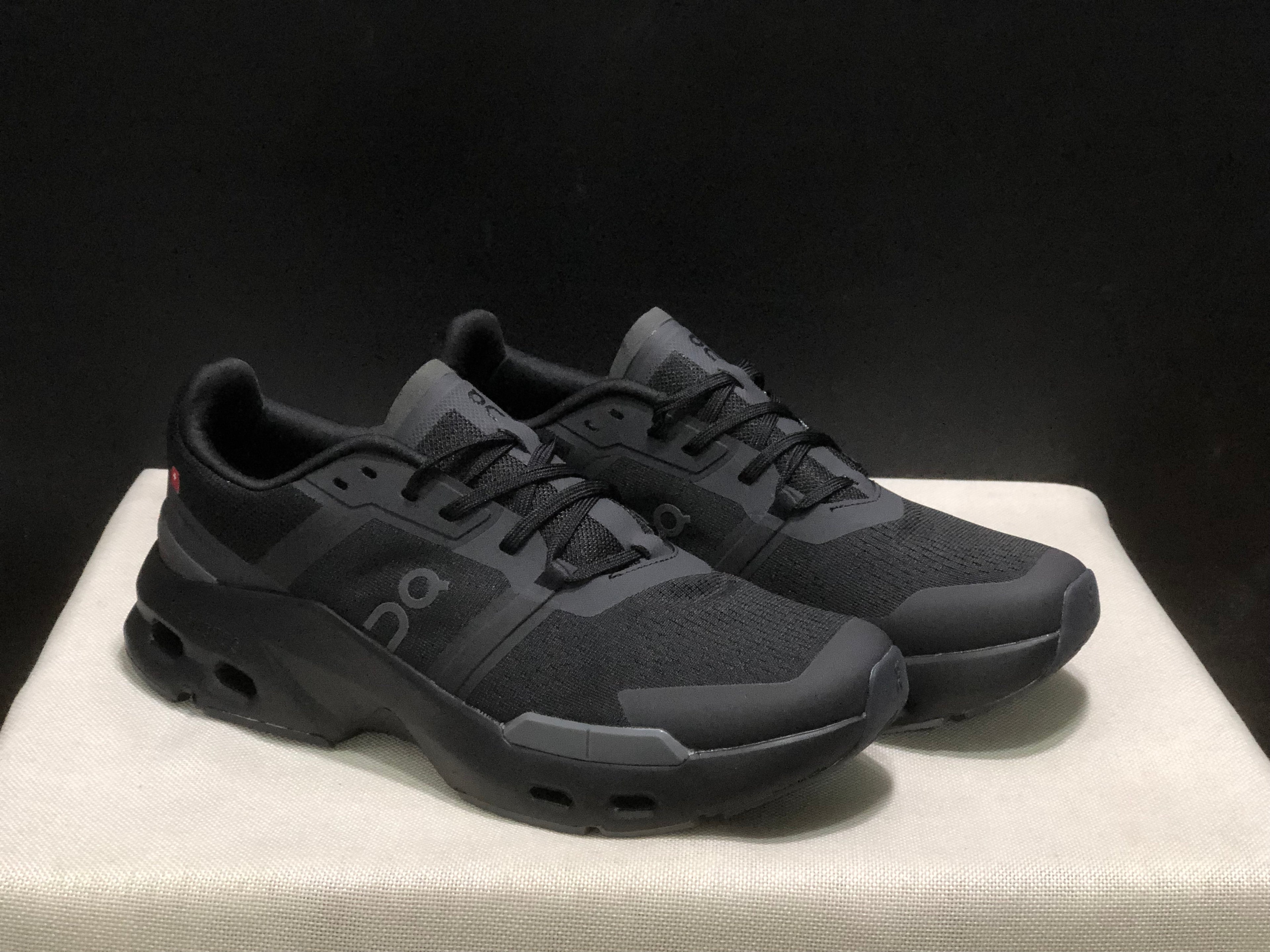 On Running Cloudpulse Comfortable Running Shoes Black/Dark Grey