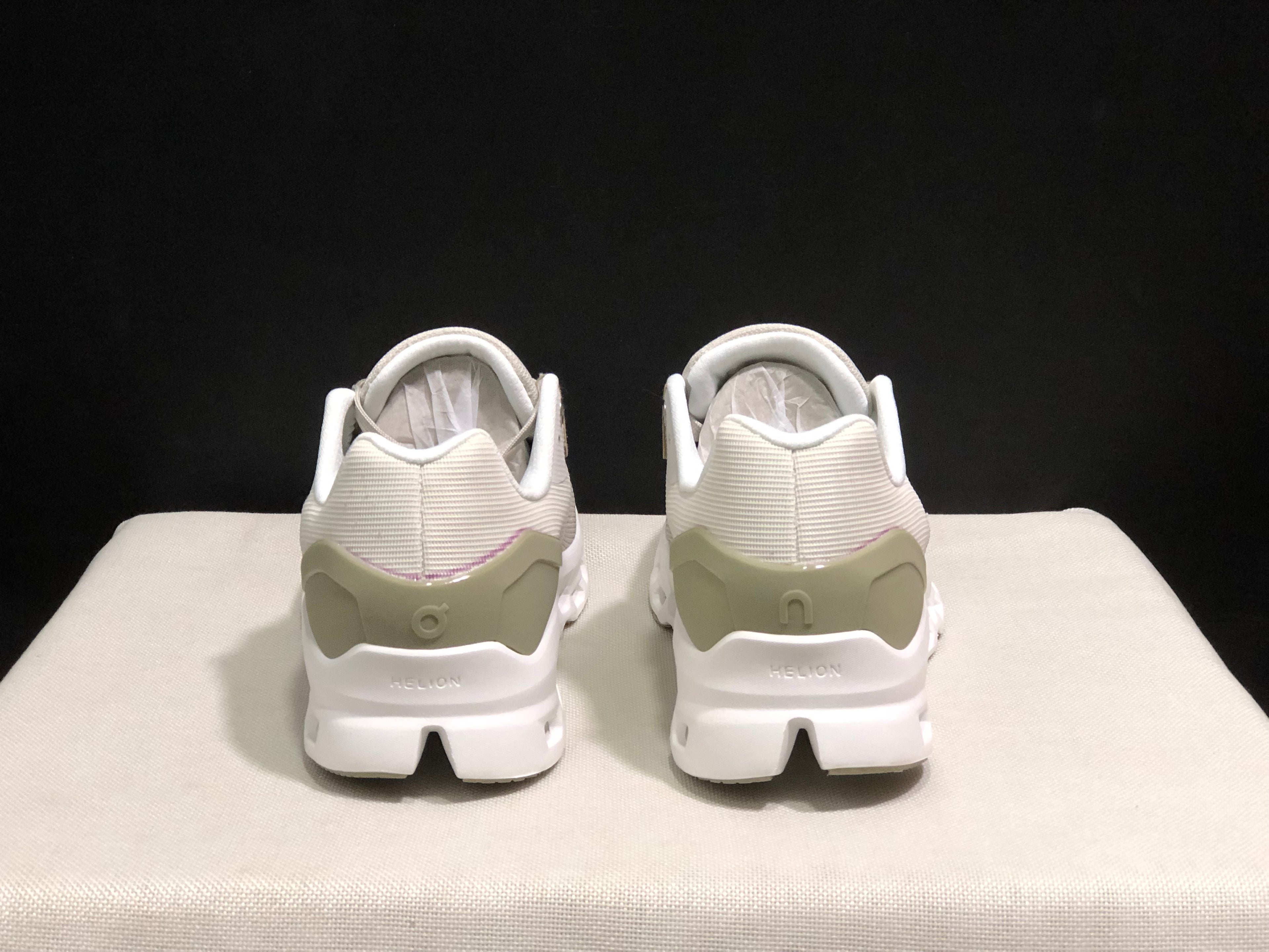 On Running Cloudstratus Breathable Support Running Shoes Khaki