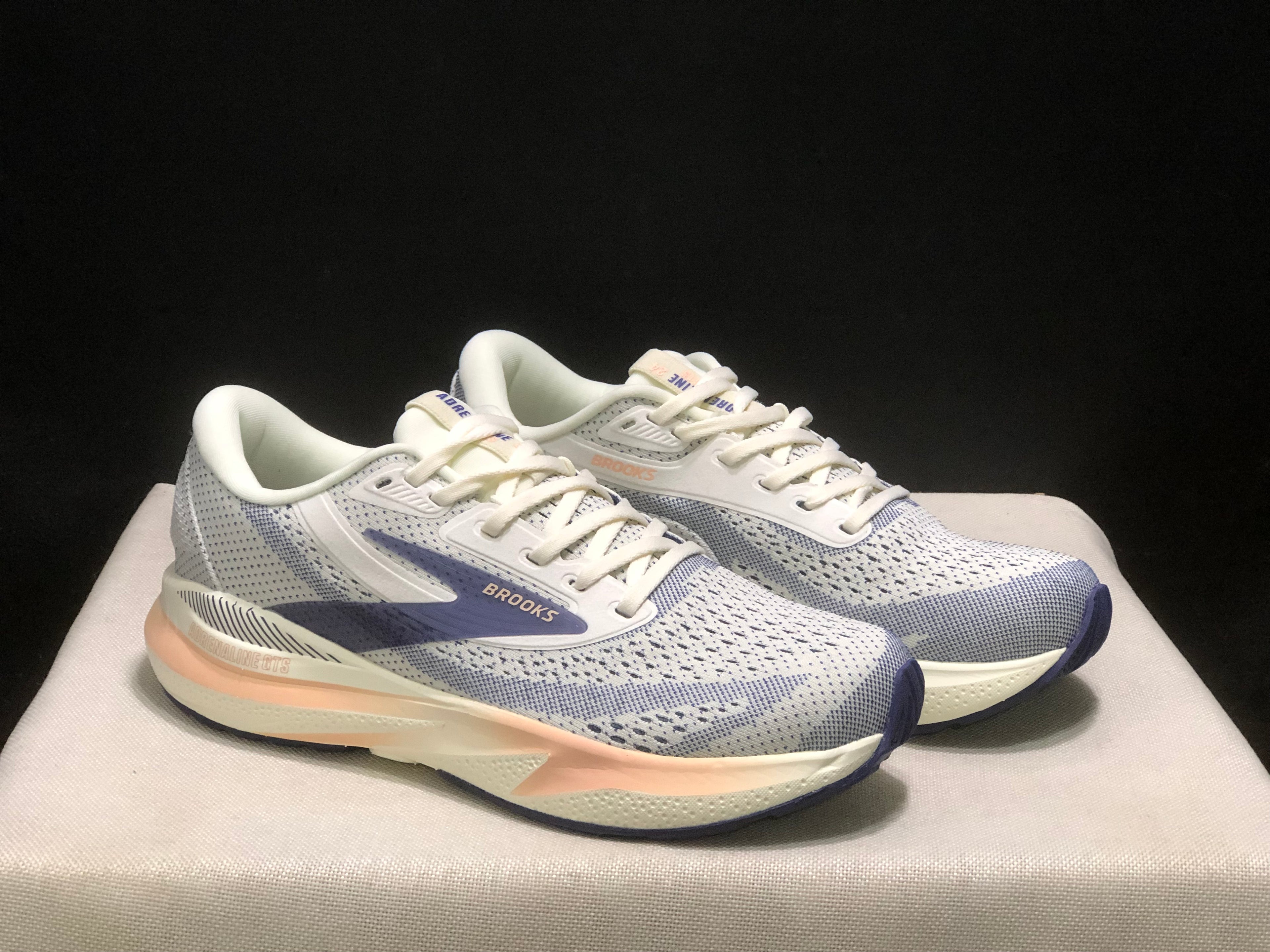 Brooks Adrenaline GTS 24 Casual Running Shoes Green/Blue Ribbon/Peach