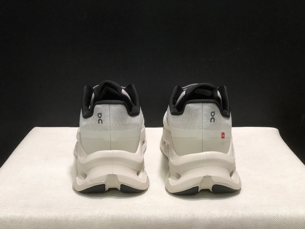 On Running Cloudtilt Durable Casual Life Shoes Ivory/Light Grey