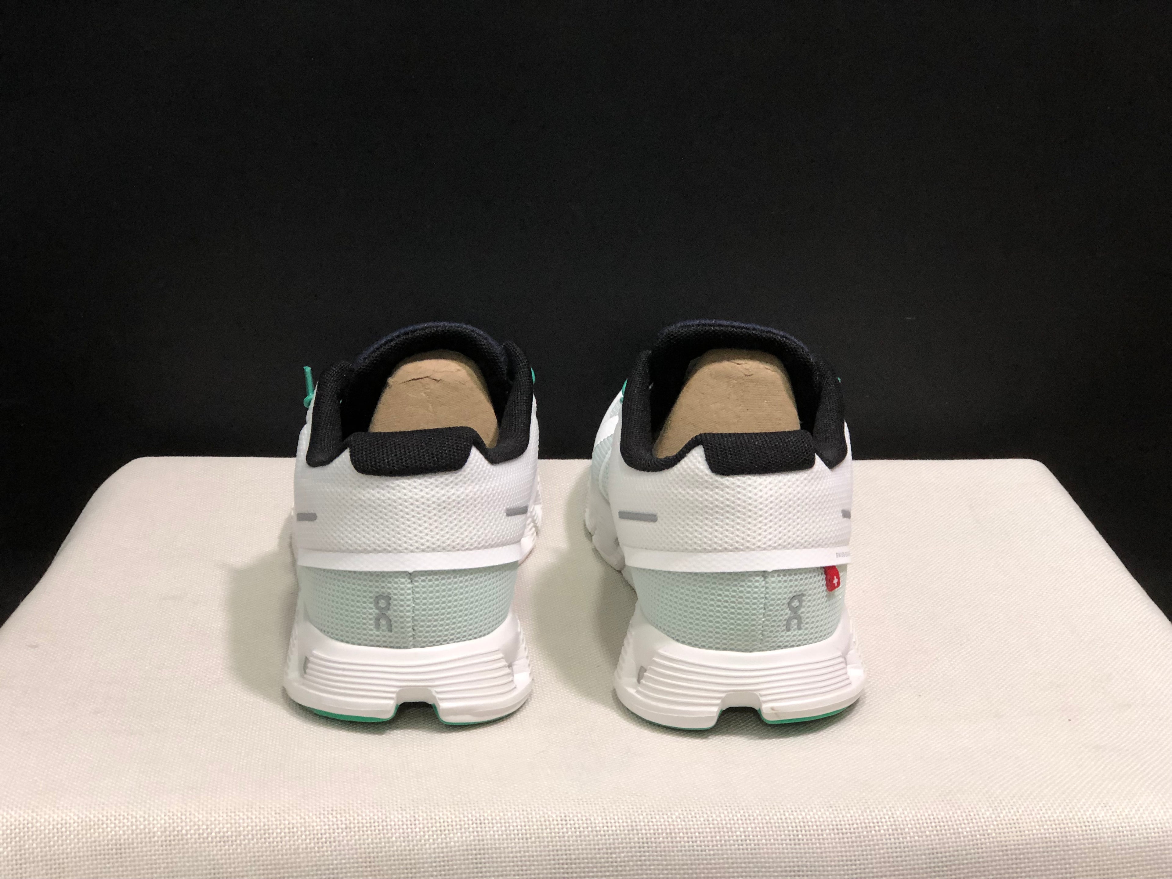 On Running Cloud 5 Lightweight Running Shoes Green/White