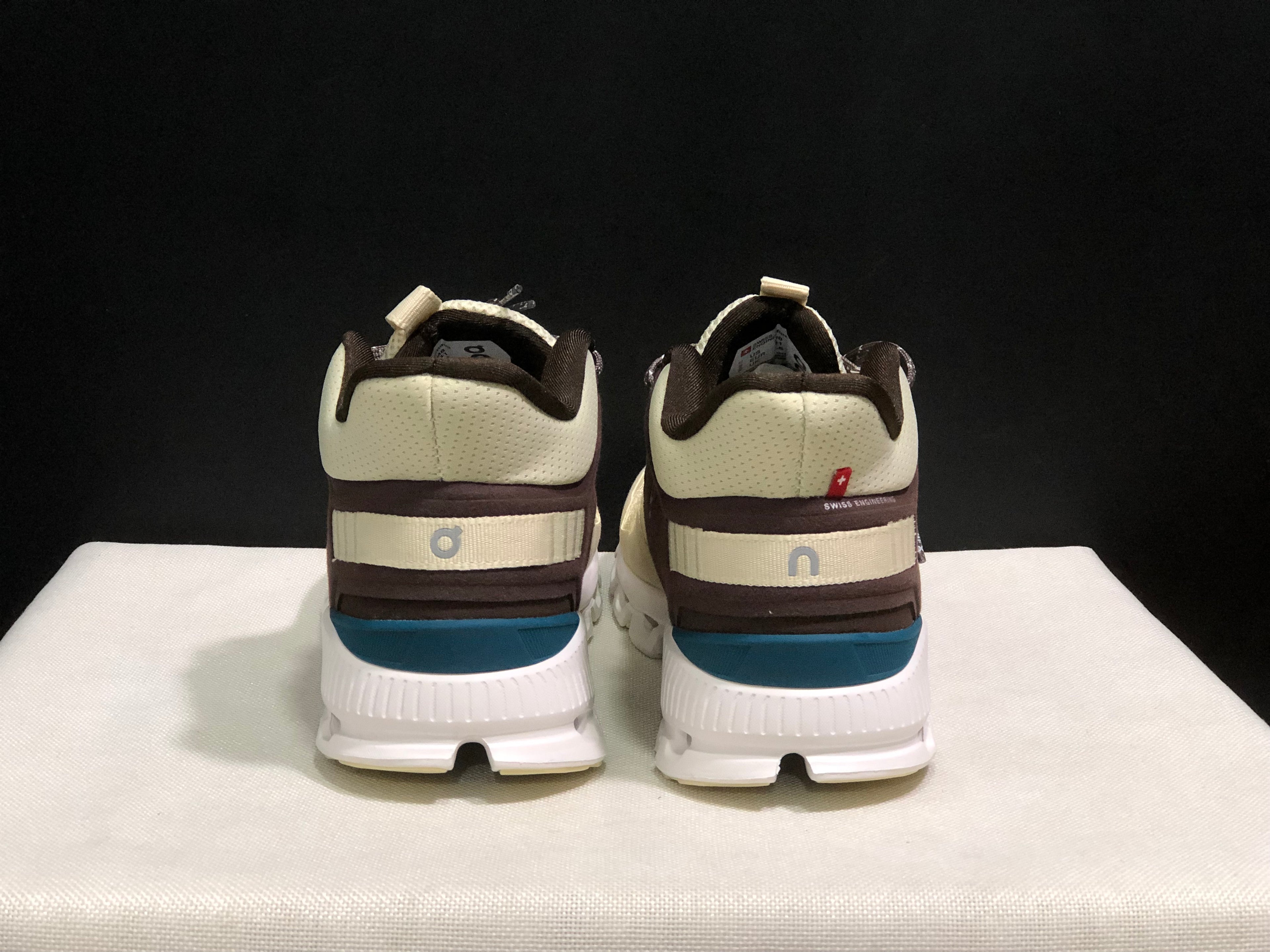 On Running Cloud Hi Edge Outdoor Training Running Shoes Brown/Khaki