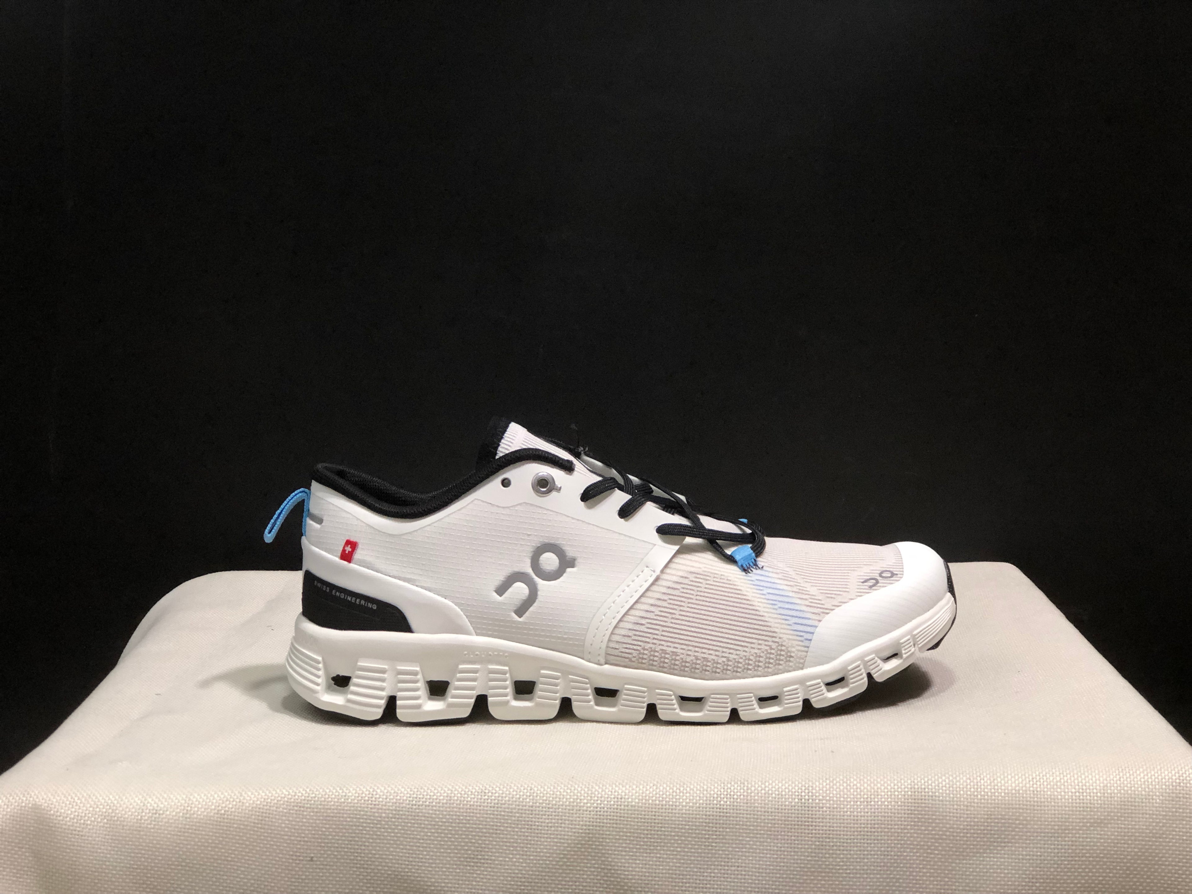 On Running Cloud X3 Shift Multi-Functional Running Shoes Ivory White/Black