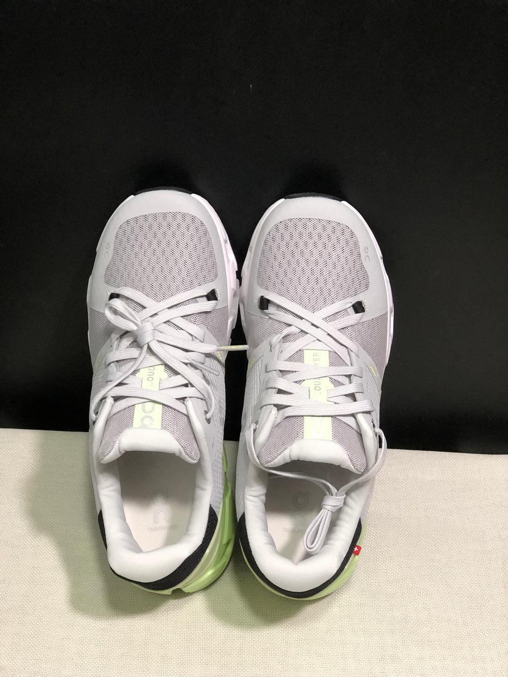 On Running Cloudflow 4 Shock-Absorbing And Wear-Resistant Running Shoes Glacler/Meadow