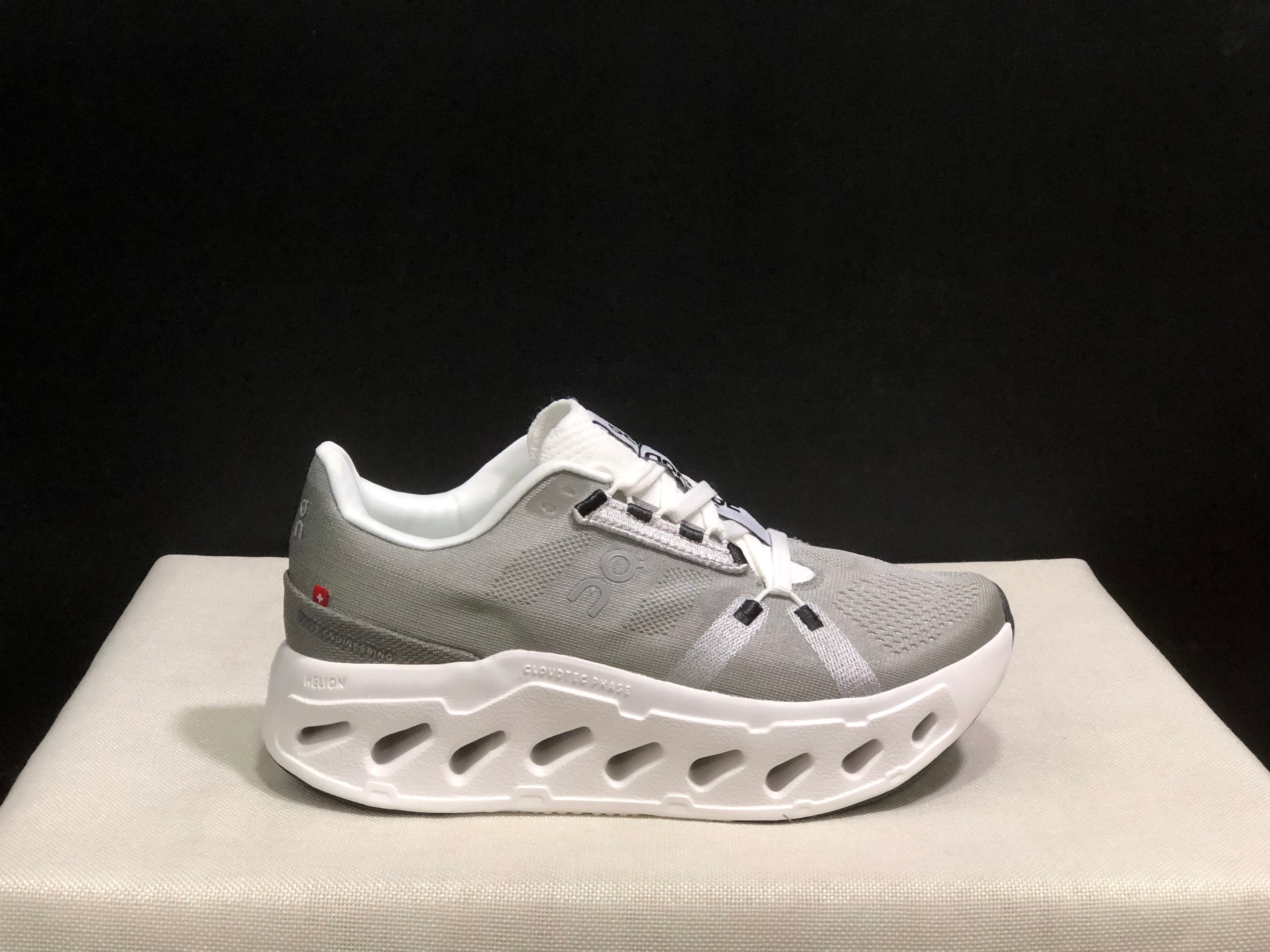 On Running Cloudeclipse Soft And Comfortable Running Shoes Alloy Ash/White