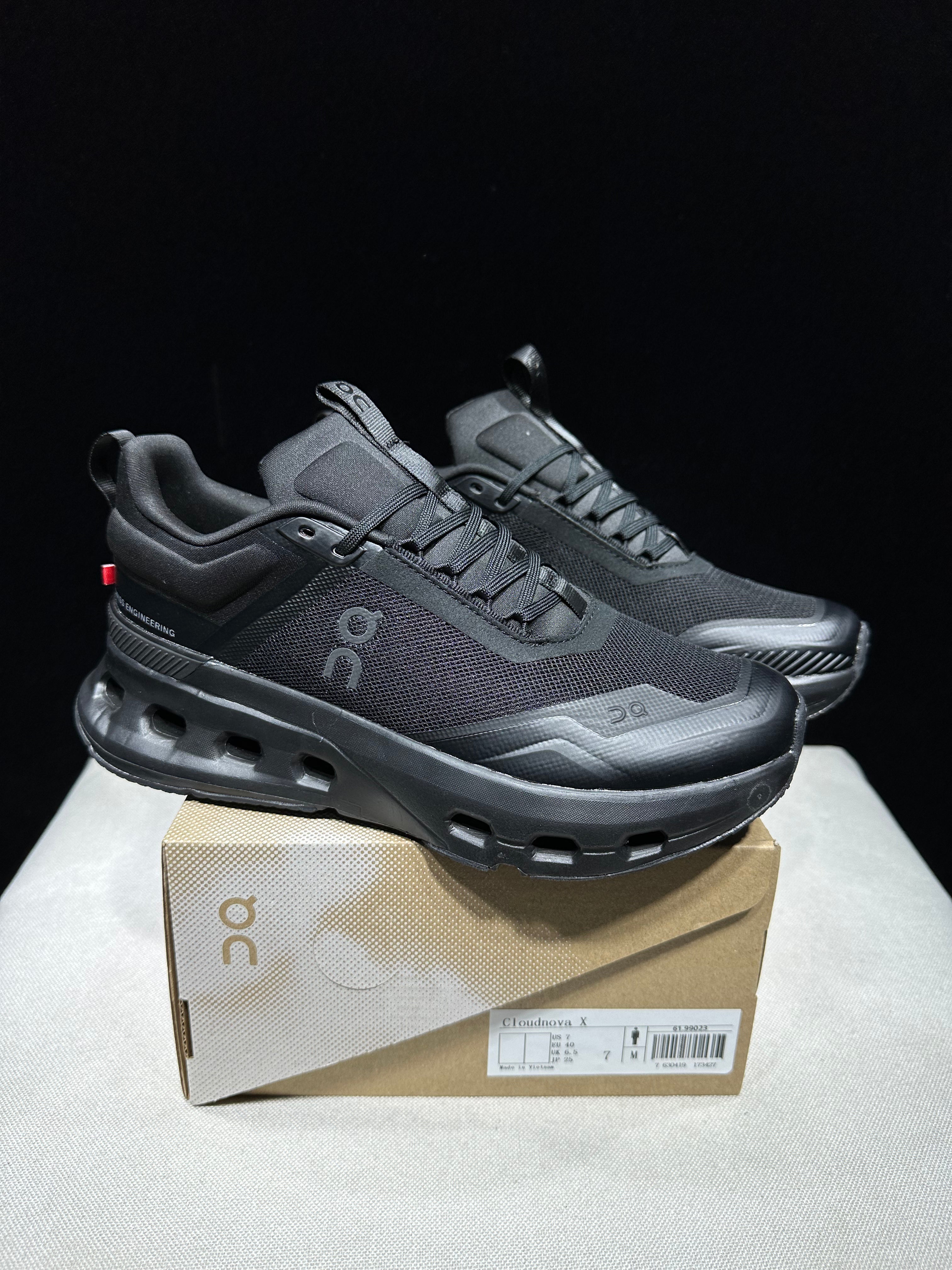 On Running Cloudnova X Comfortable Anti-Slip Running Shoes All Black