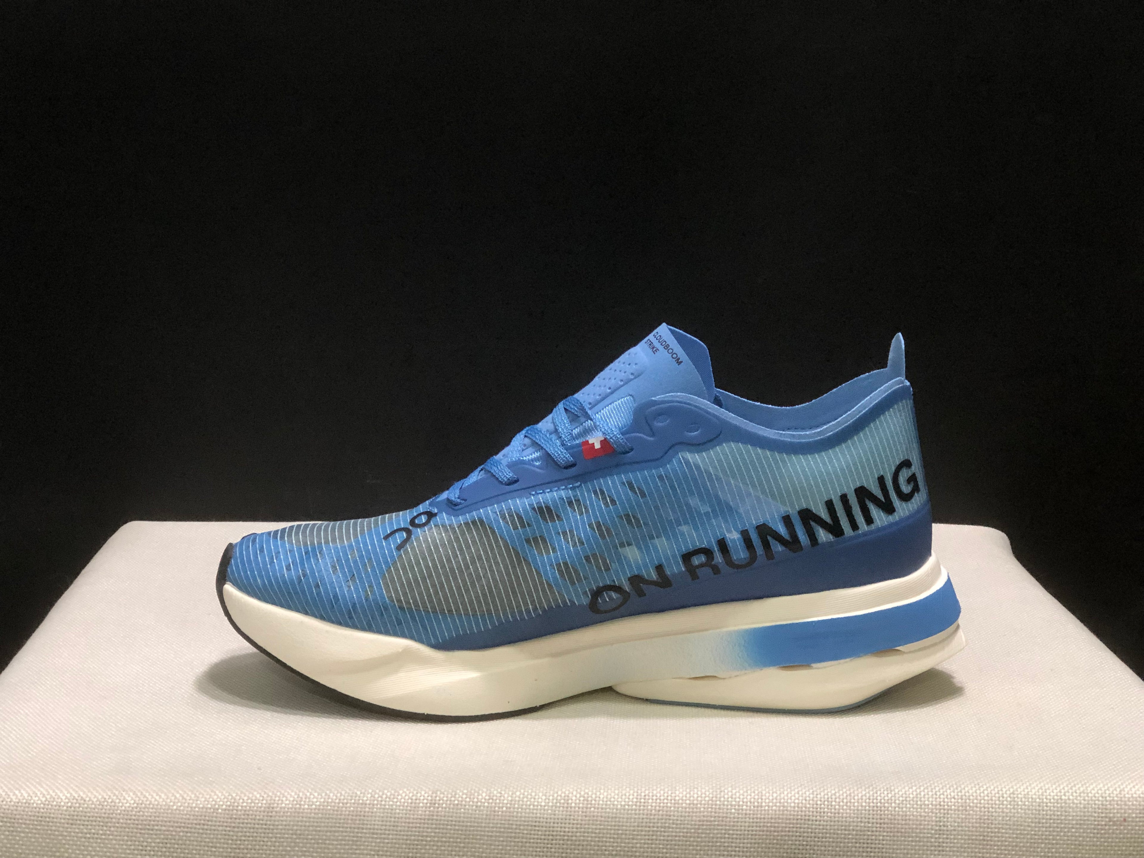 On Running Cloudspike Amplius Shock-Absorbing And Wear-Resistant Marathon Road Running Shoes Blue