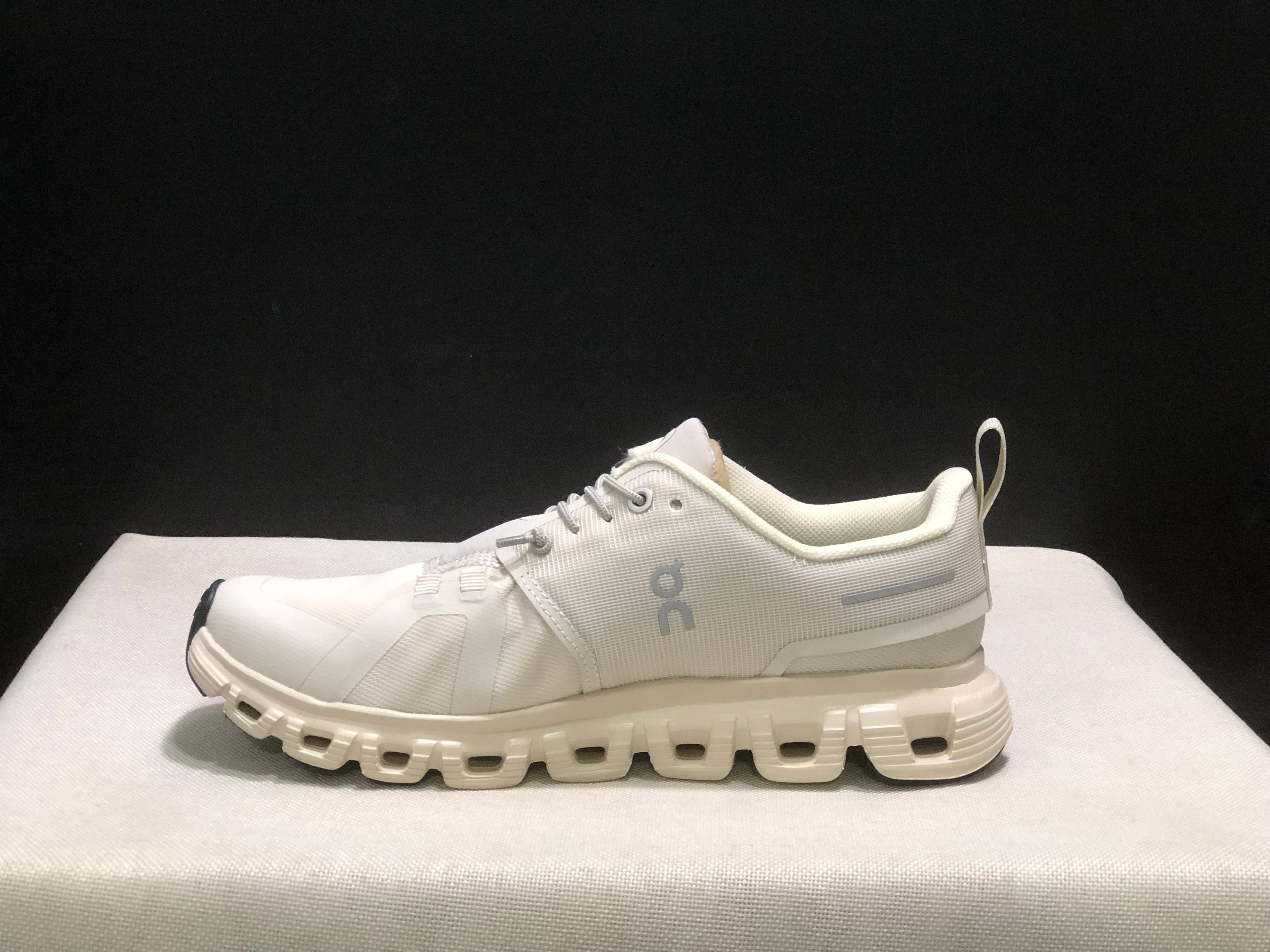 On Running Cloud 6 Casual Life Shoes Beige White