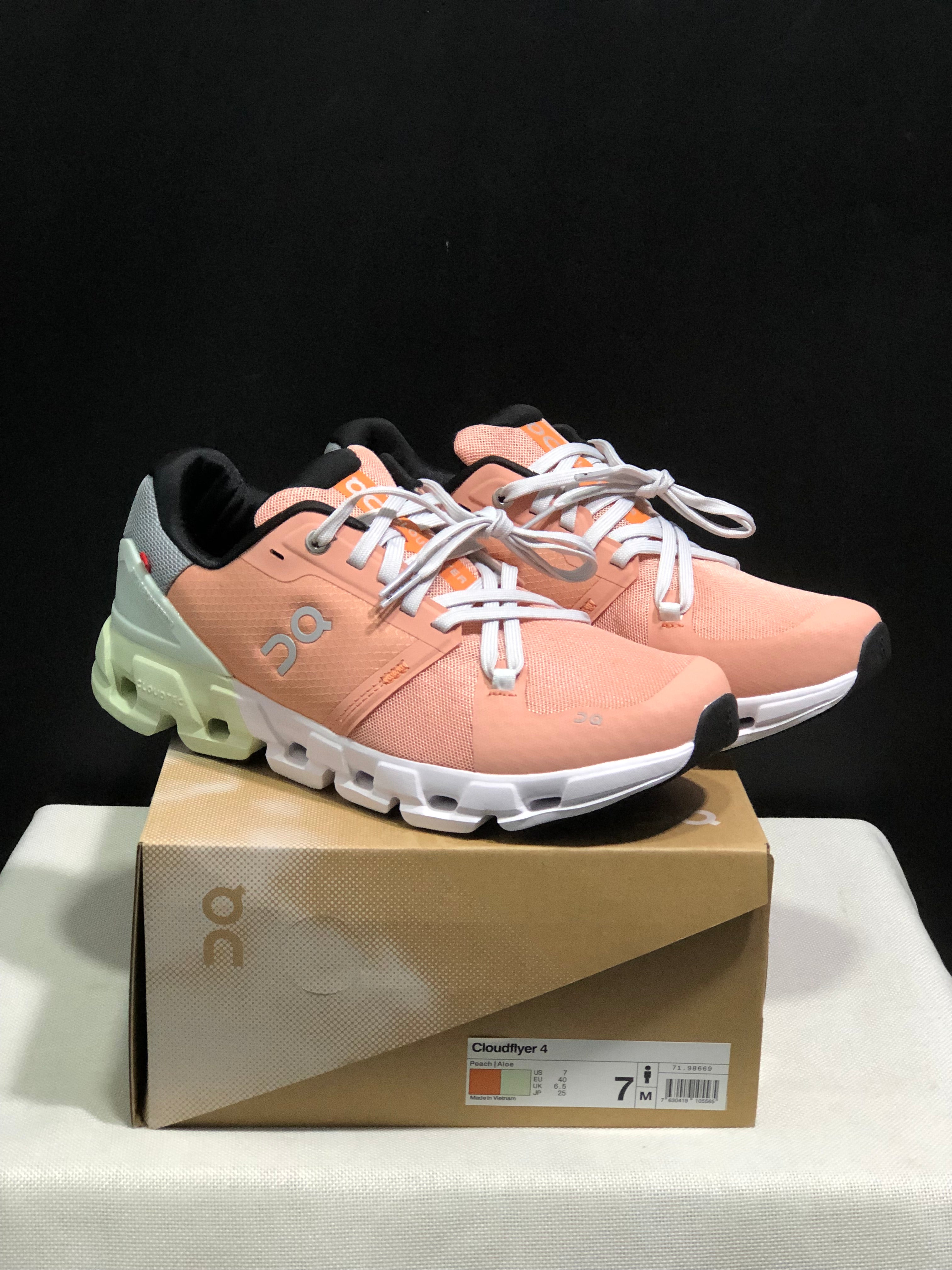 On Running Cloudflow 4 Shock-Absorbing And Wear-Resistant Running Shoes Peach/Aloe
