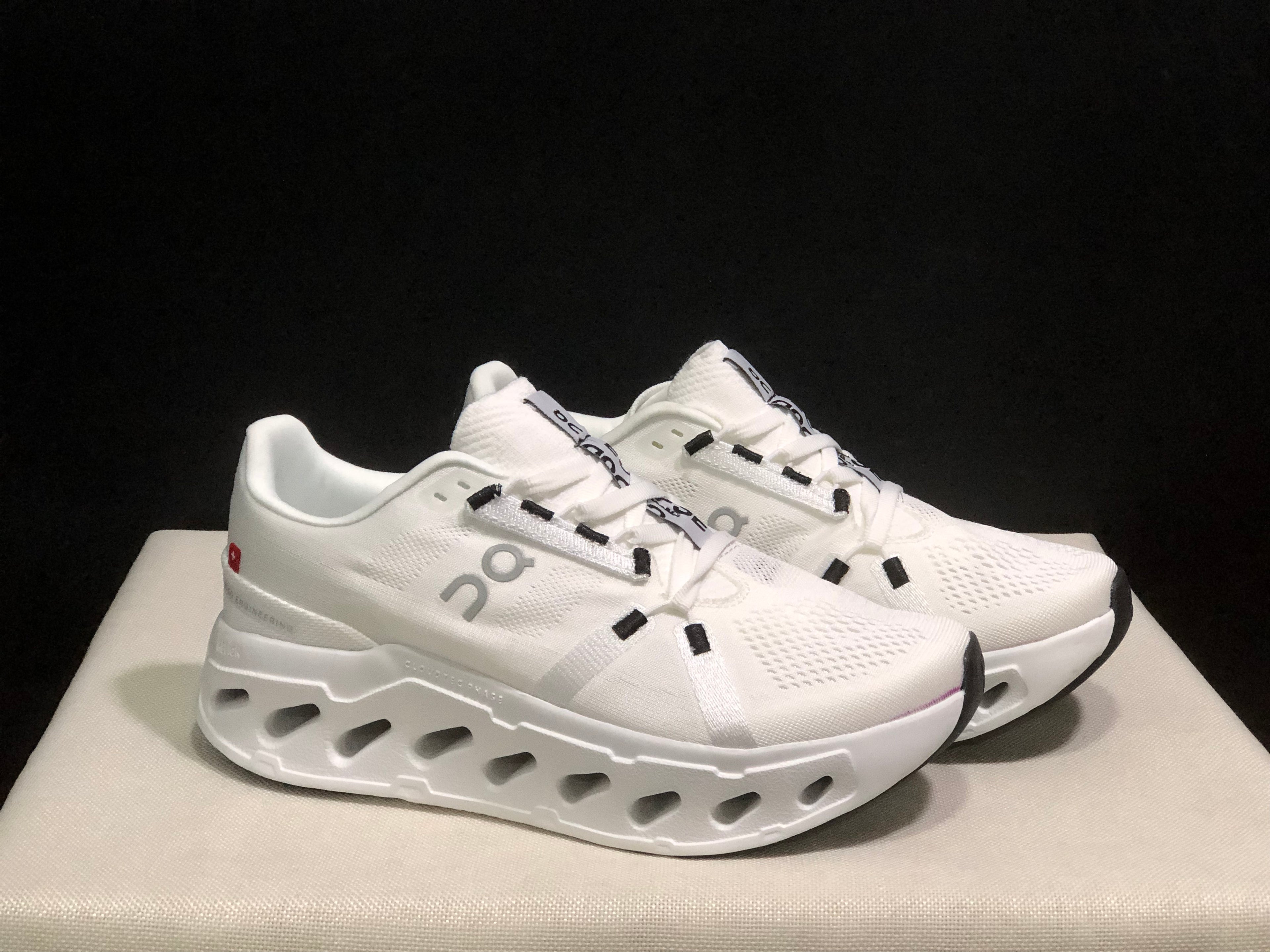 On Running Cloudeclipse Soft And Comfortable Running Shoes White