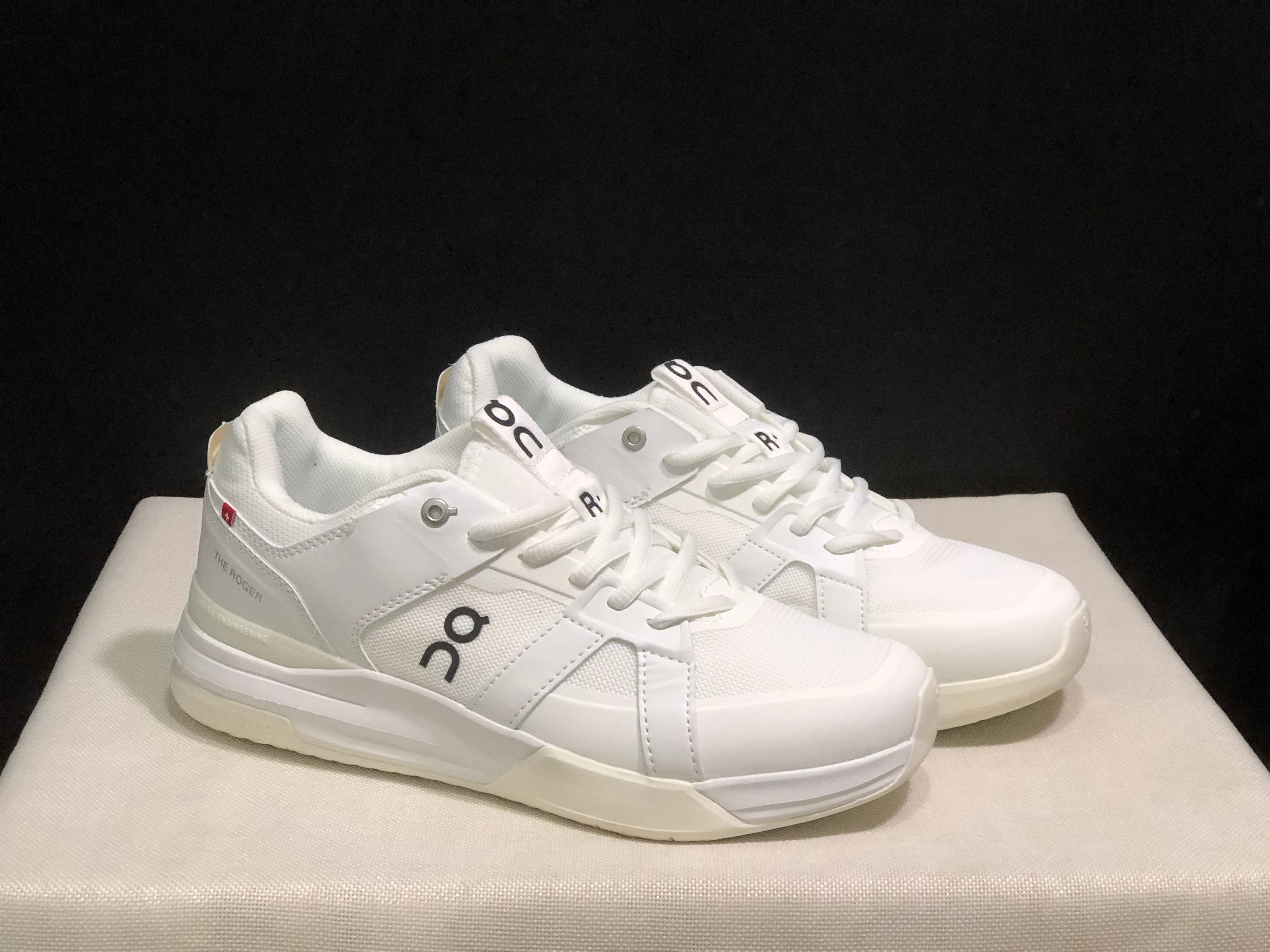 On Running The Roger Clubhouse Pro Anti-Slip Sports Shoes All White