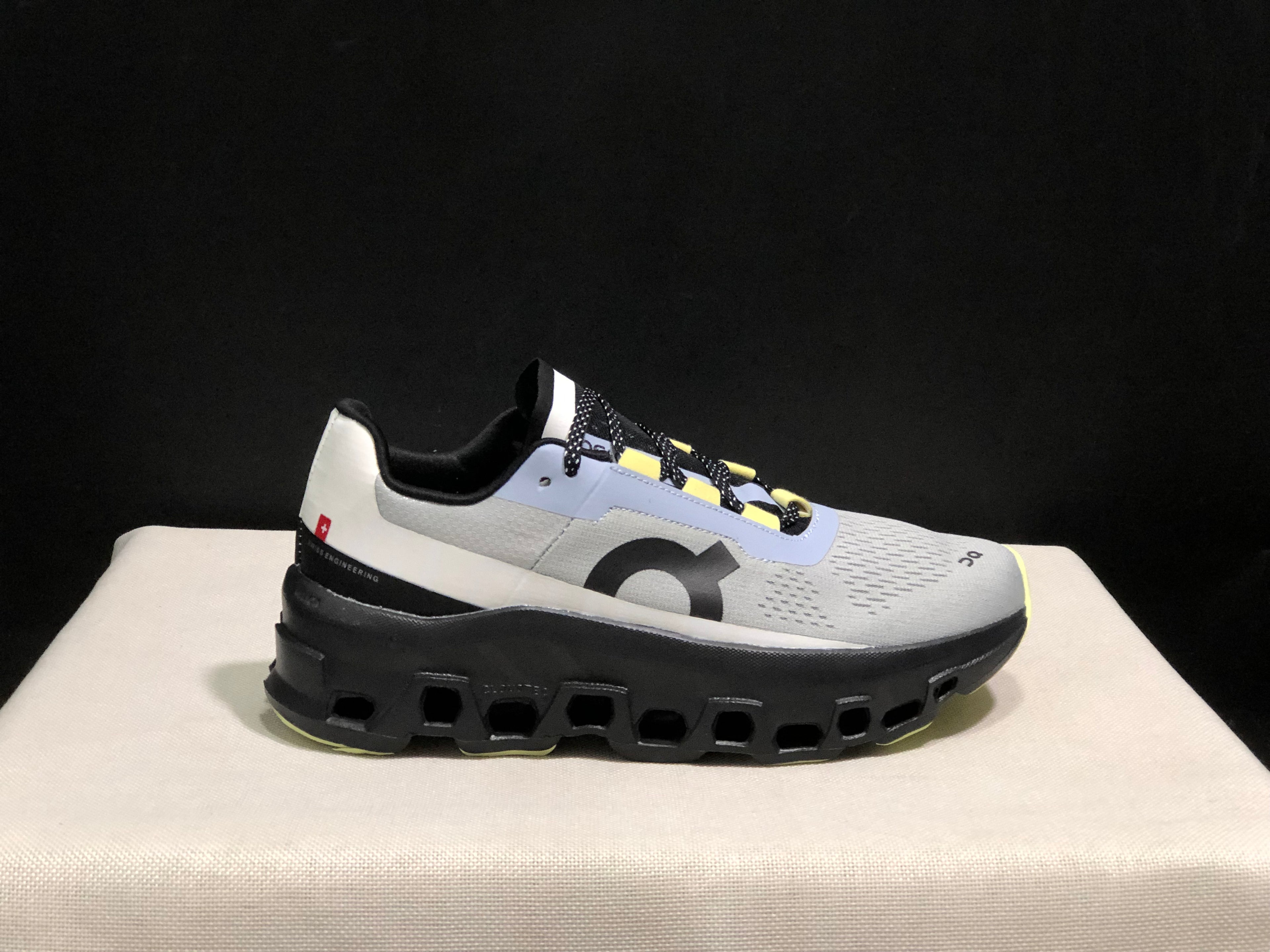 On Running Cloudmonster Anti-Slip Running Shoes Grey/Black