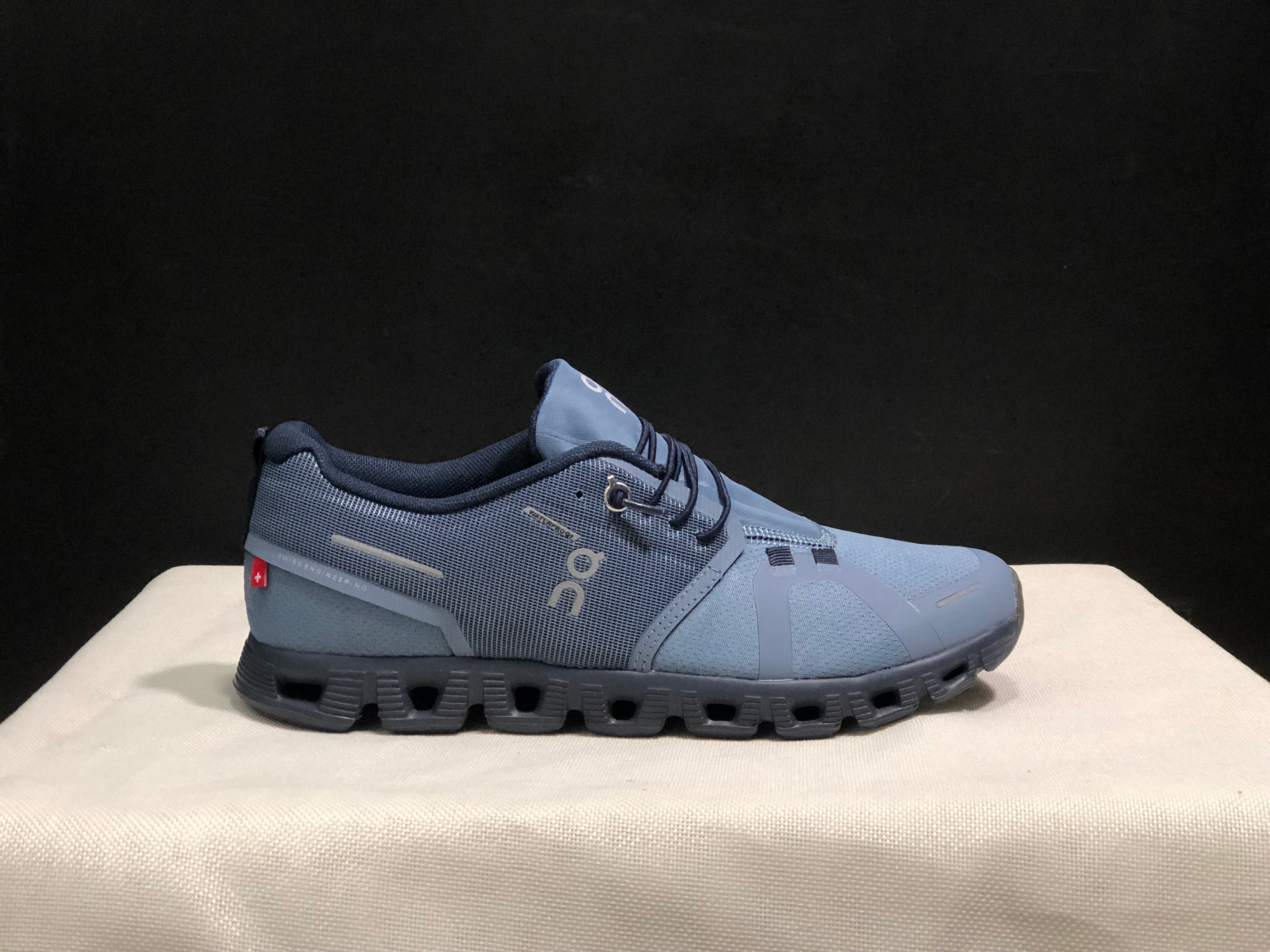 On Running Cloud 5 Lightweight Midnight Blue Running Shoes