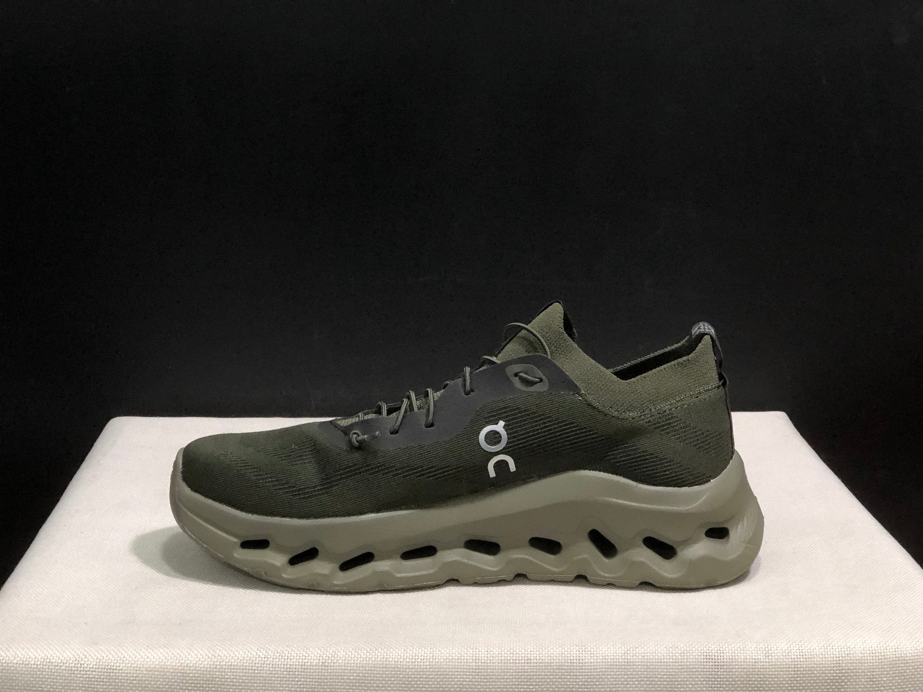LOEWE x On Running Cloudtilt Running Shoes Co-Signed Edition Army Green
