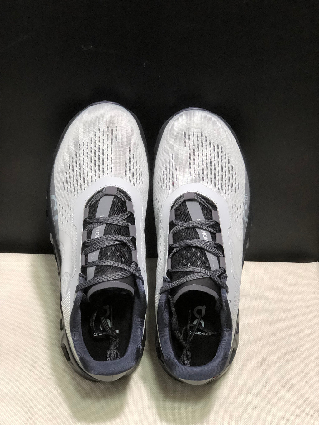 On Running Cloudmonster Anti-Slip Running Shoes Eclipse/Magnet