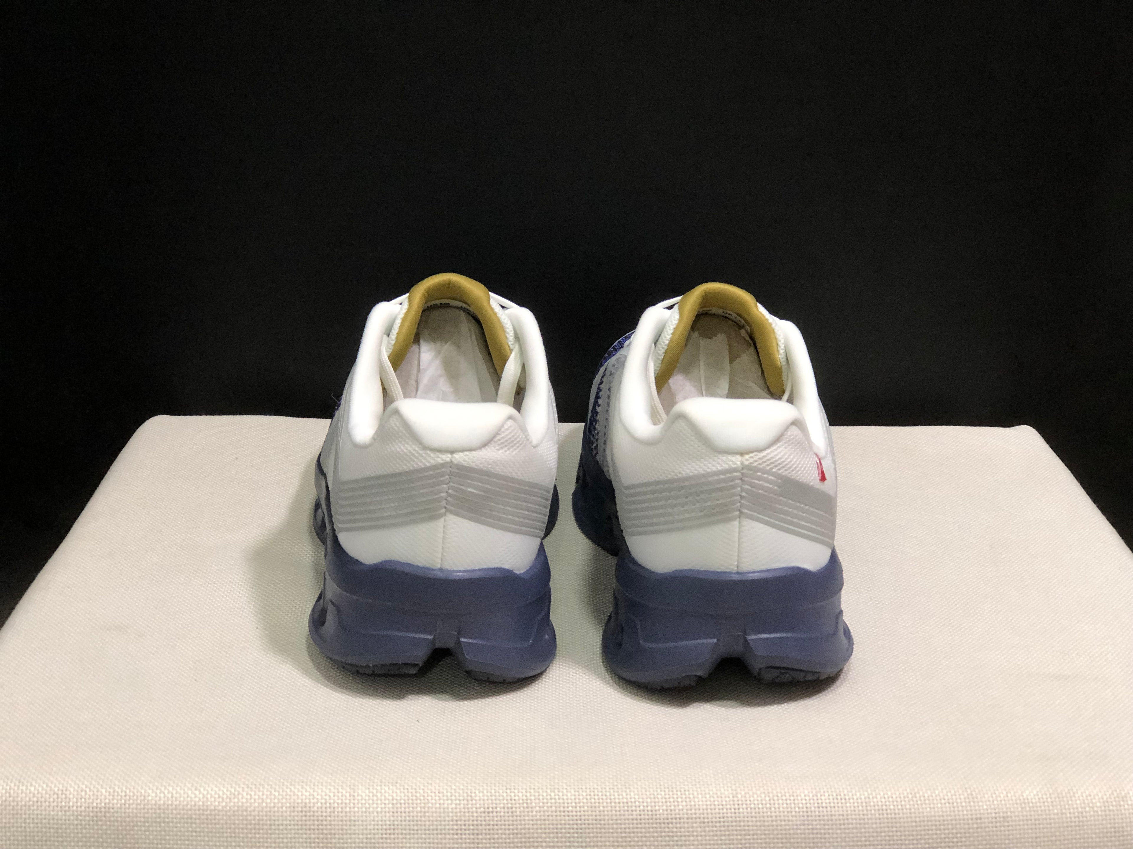On Running Cloudgo Comfortable And Lightweight Running Shoes Grey/Blue