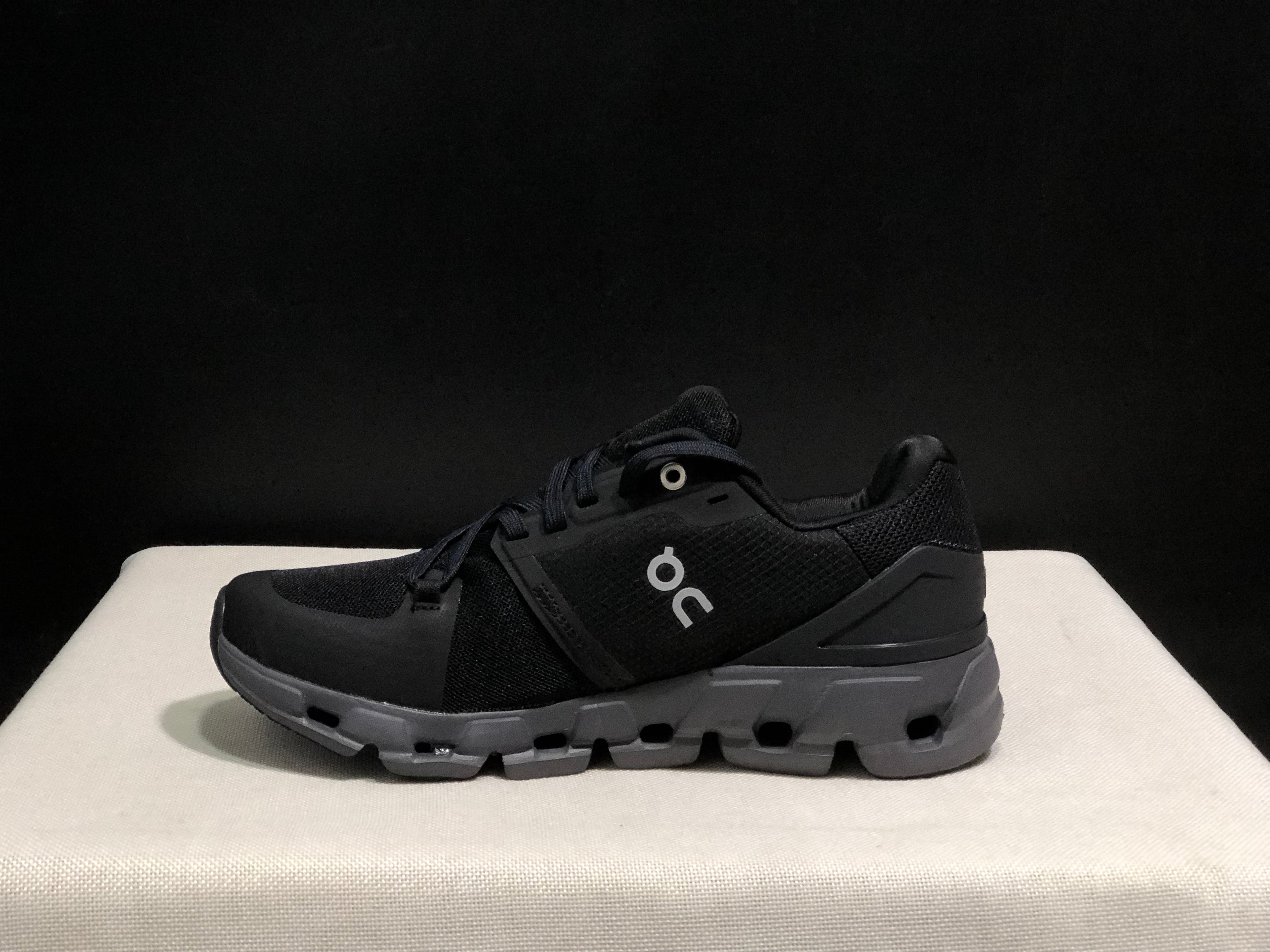 On Running Cloudflow 4 Black Shock-Absorbing And Wear-Resistant Running Shoes
