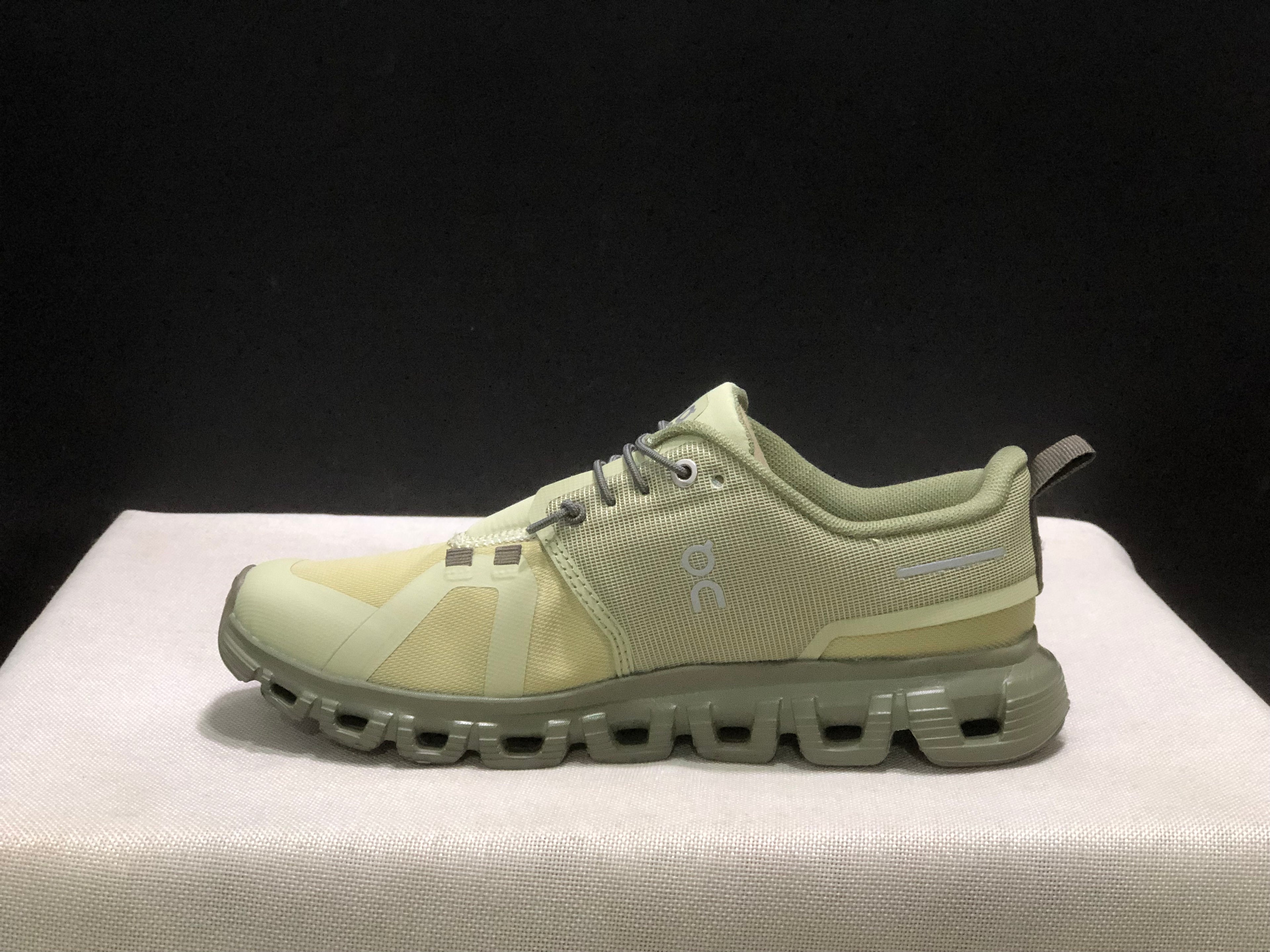 On Running Cloud 6 Casual Life Shoes Light Green