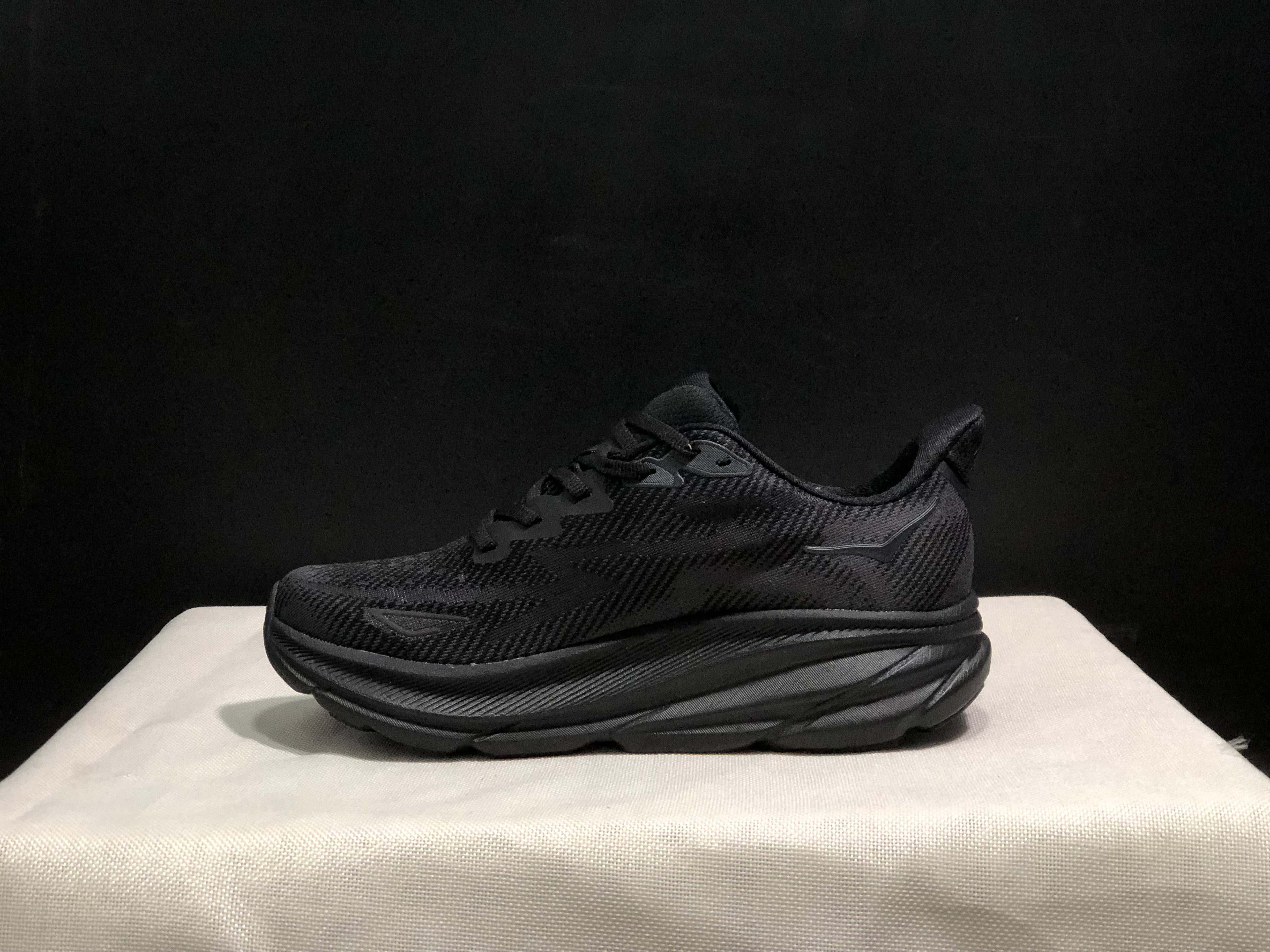 Hoka One One Clifton 9 Black Running Shoes Athletic Shoes Sneakers