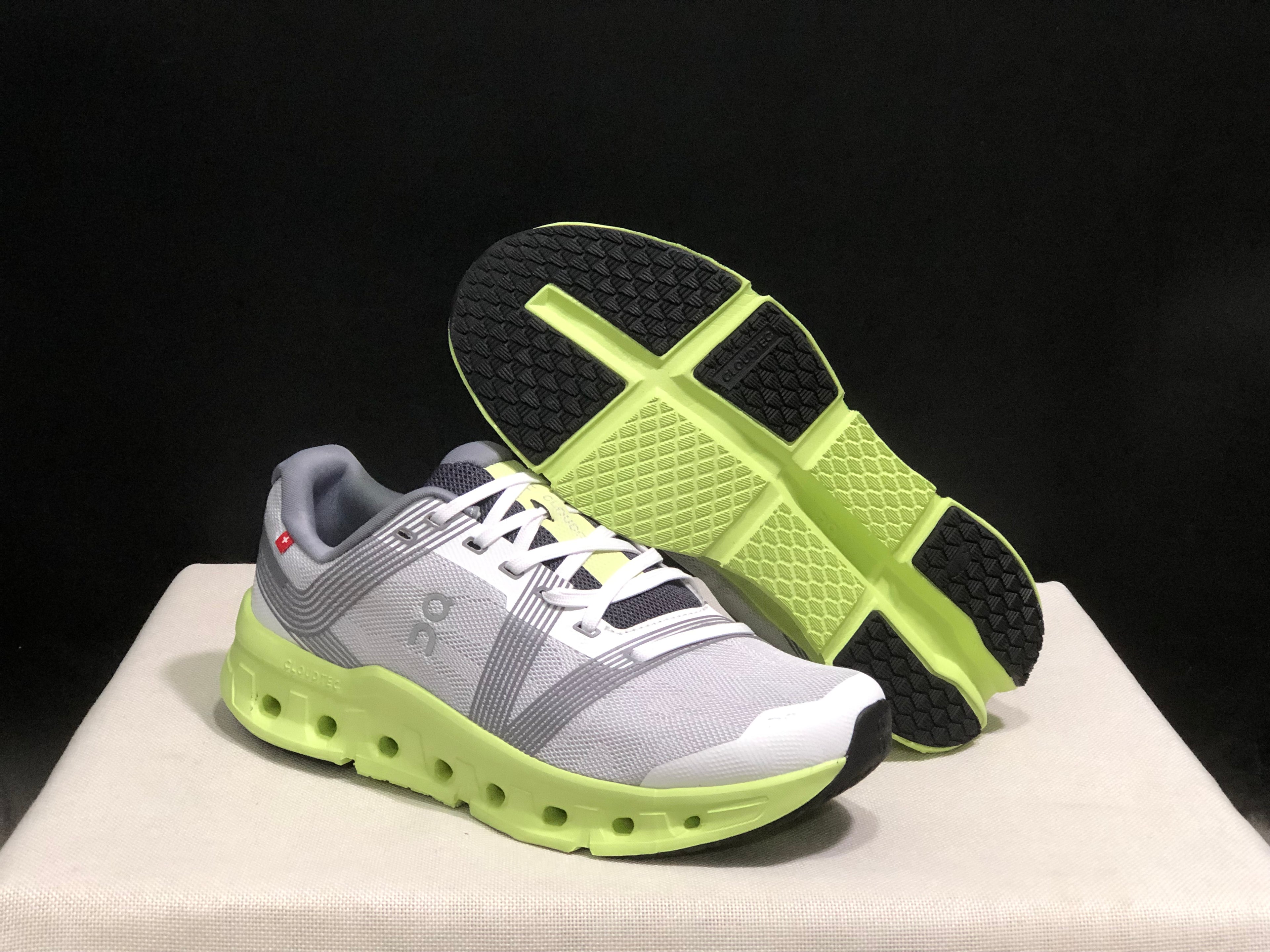 On Running Cloudgo Comfortable And Lightweight Running Shoes Frost/Hay