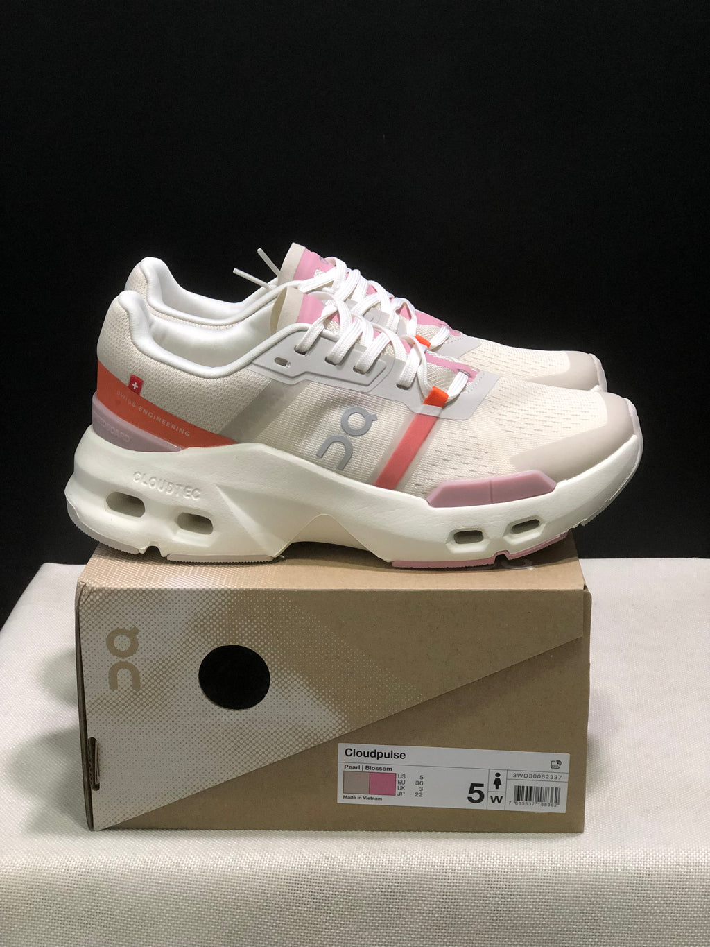 On Running Cloudpulse Comfortable Running Shoes Pearl/Blossom