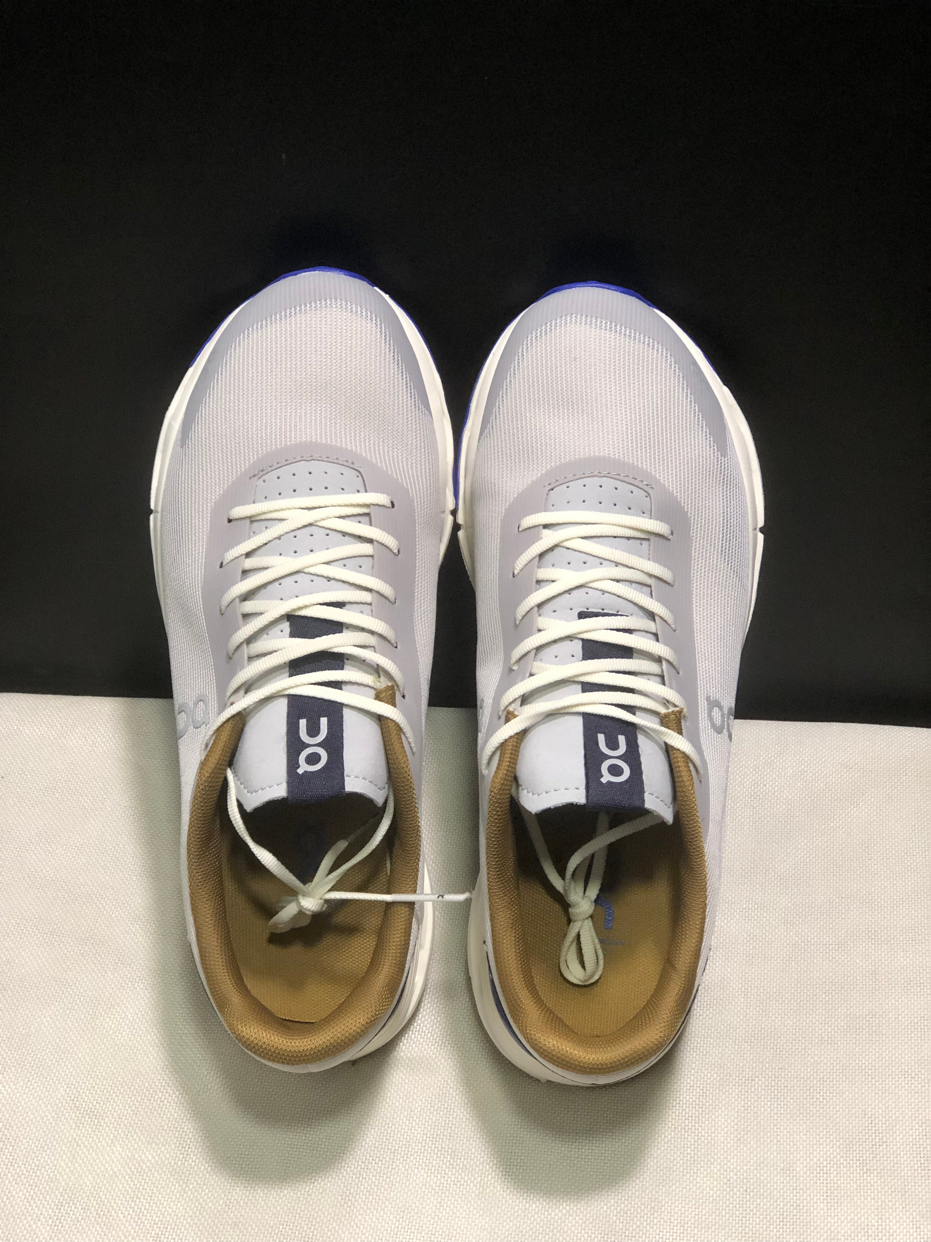 On Running Cloudnova Form 2 Fashionable Casual Running Shoes Light Grey