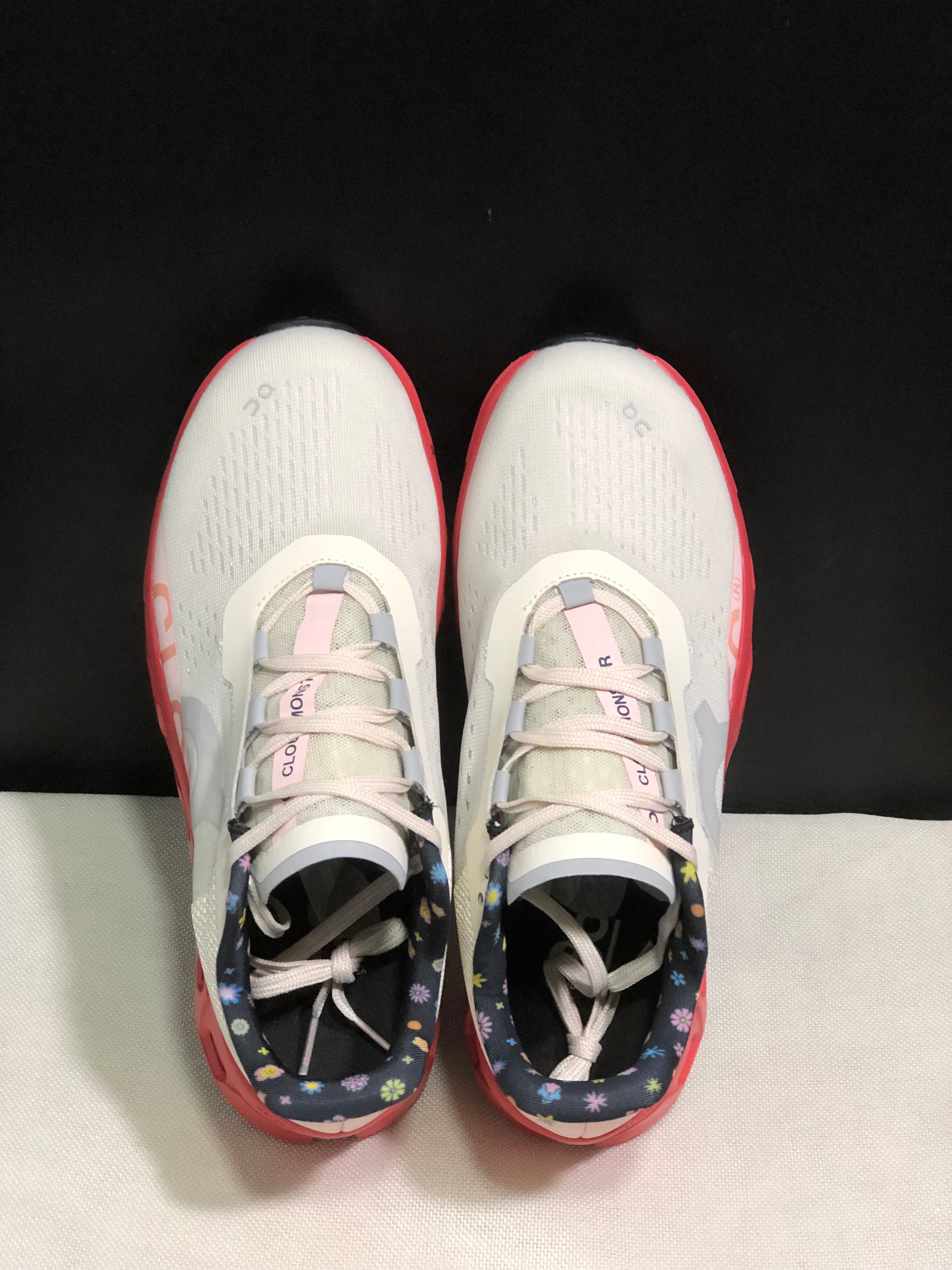 On Running Cloudmonster Anti-Slip Running Shoes Grayish-White/Orange-Red