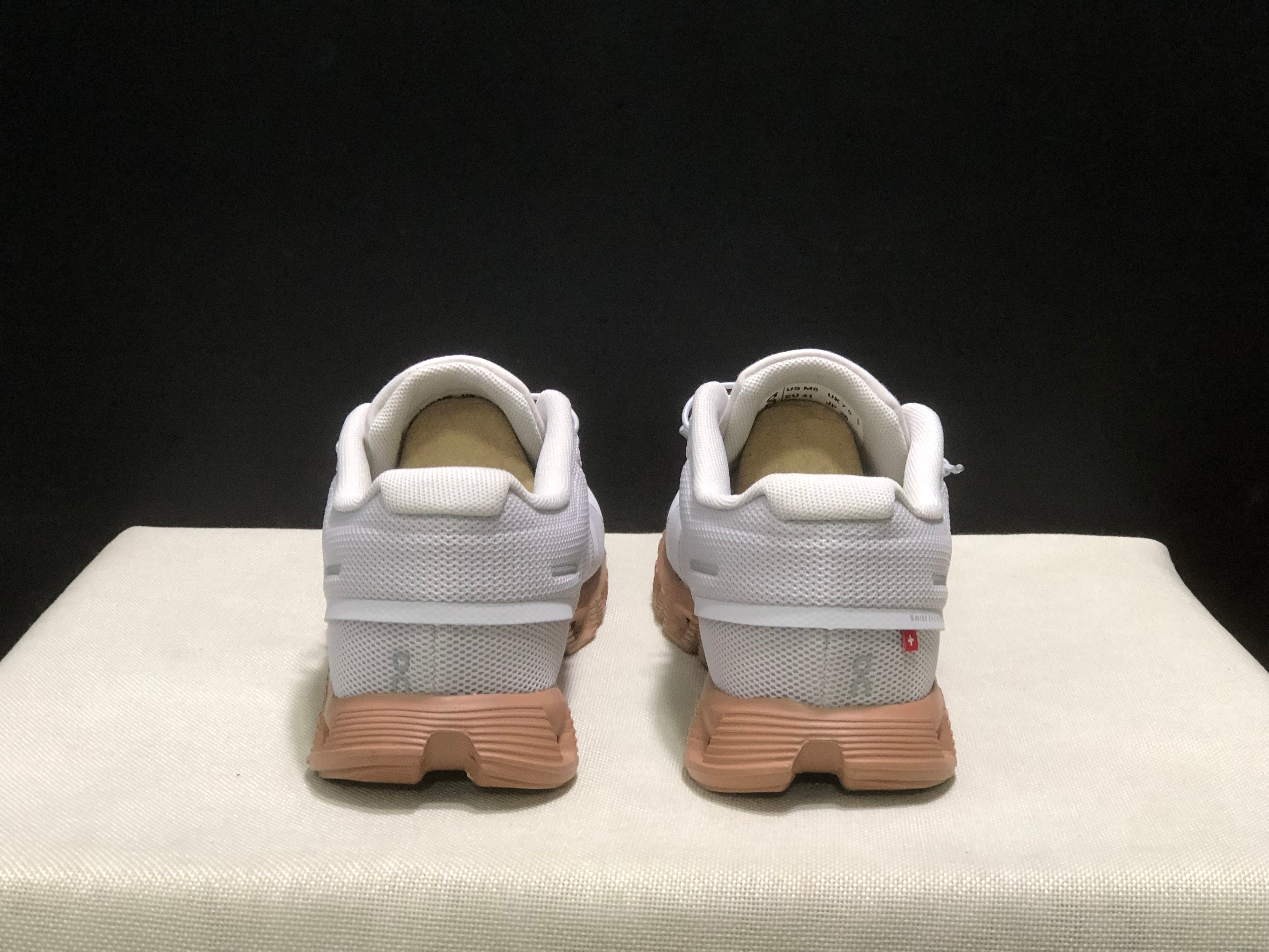 On Running Cloud 5 Lightweight Running Shoes Mist White/Brown