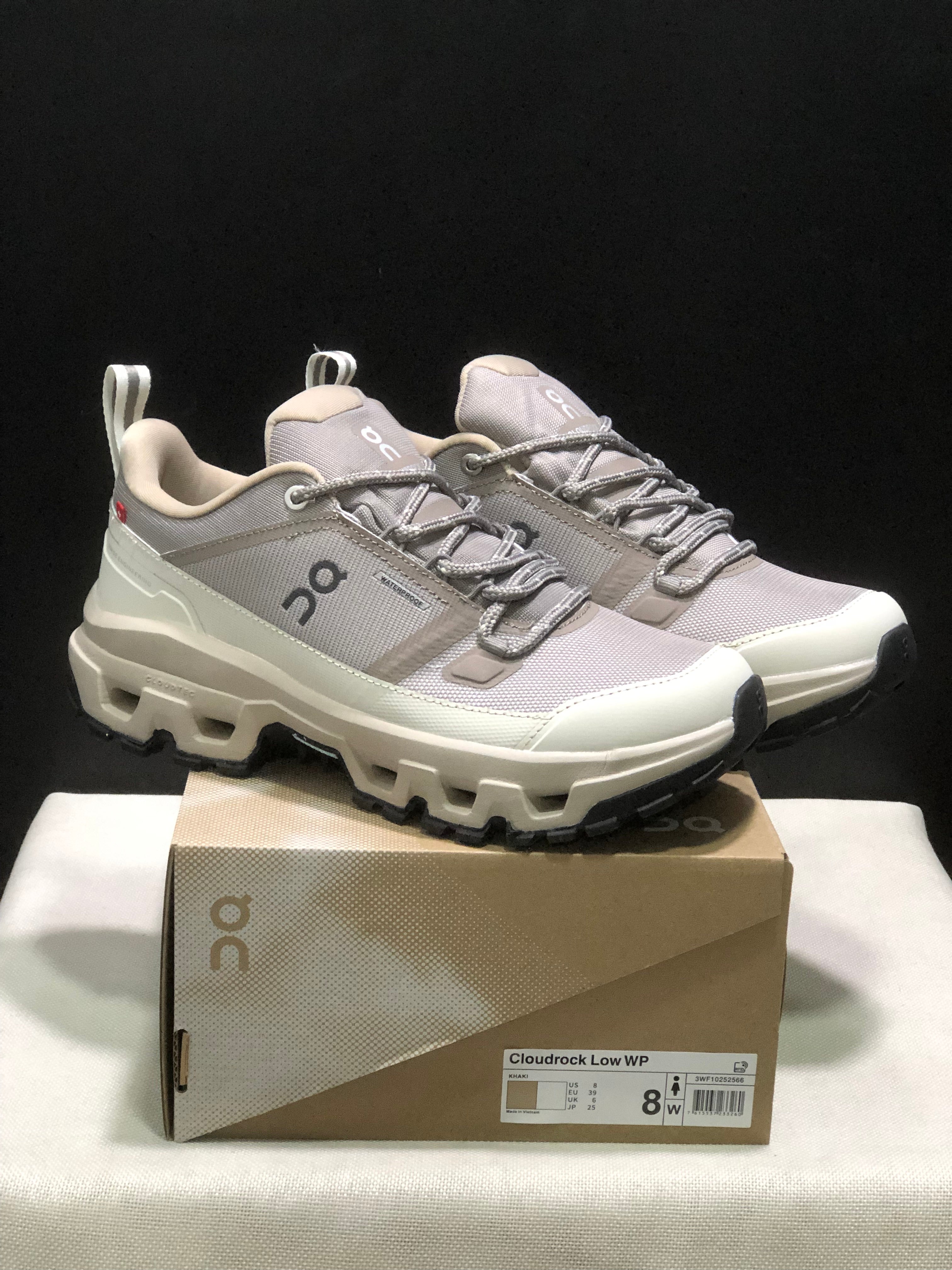 On Running Cloudrock Low WP Hiking Outdoor Shoes Khaki