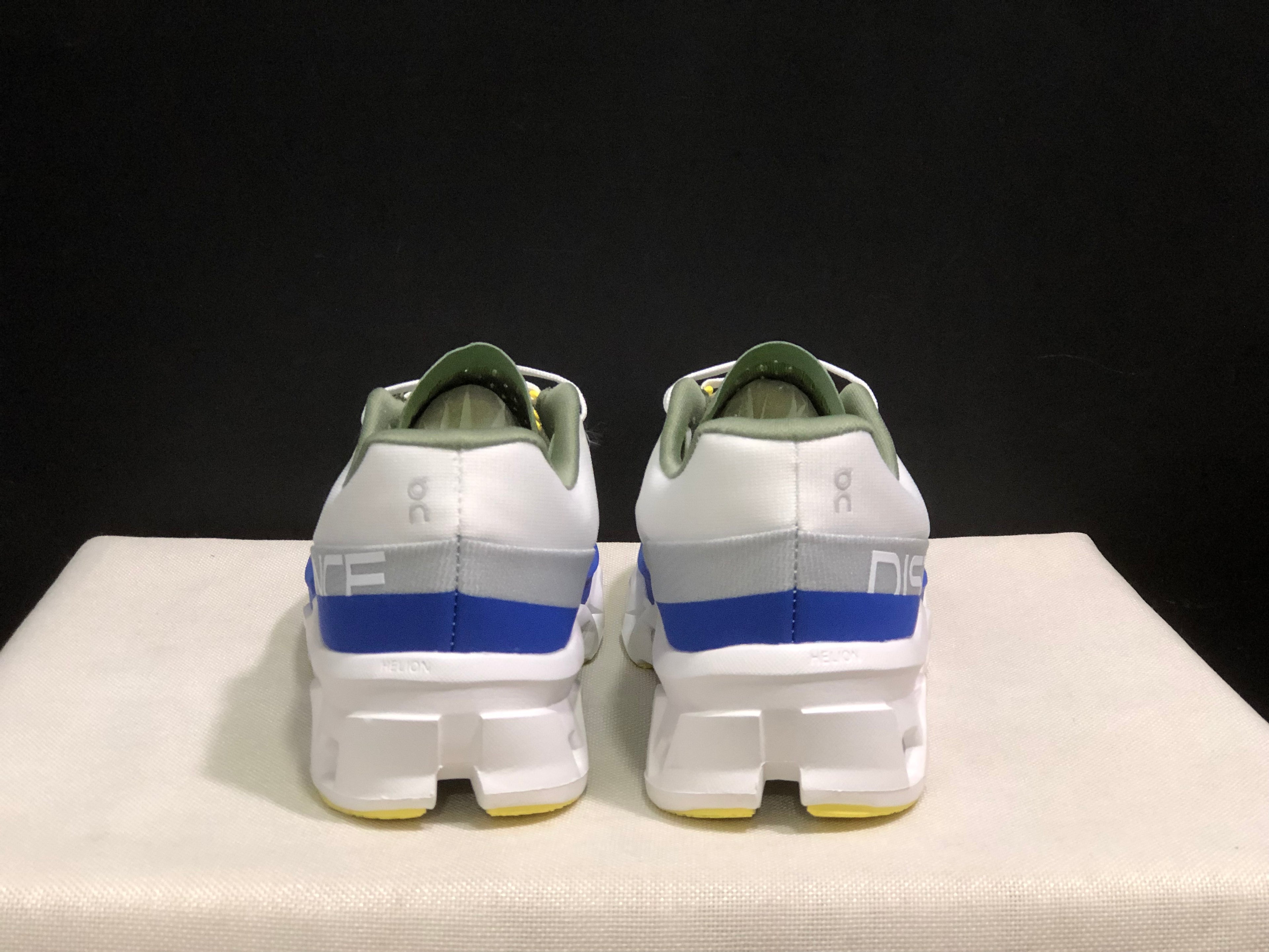 On Running Cloudmonster 2 Shock-Absorbing And Breathable Running Shoes White/Royal