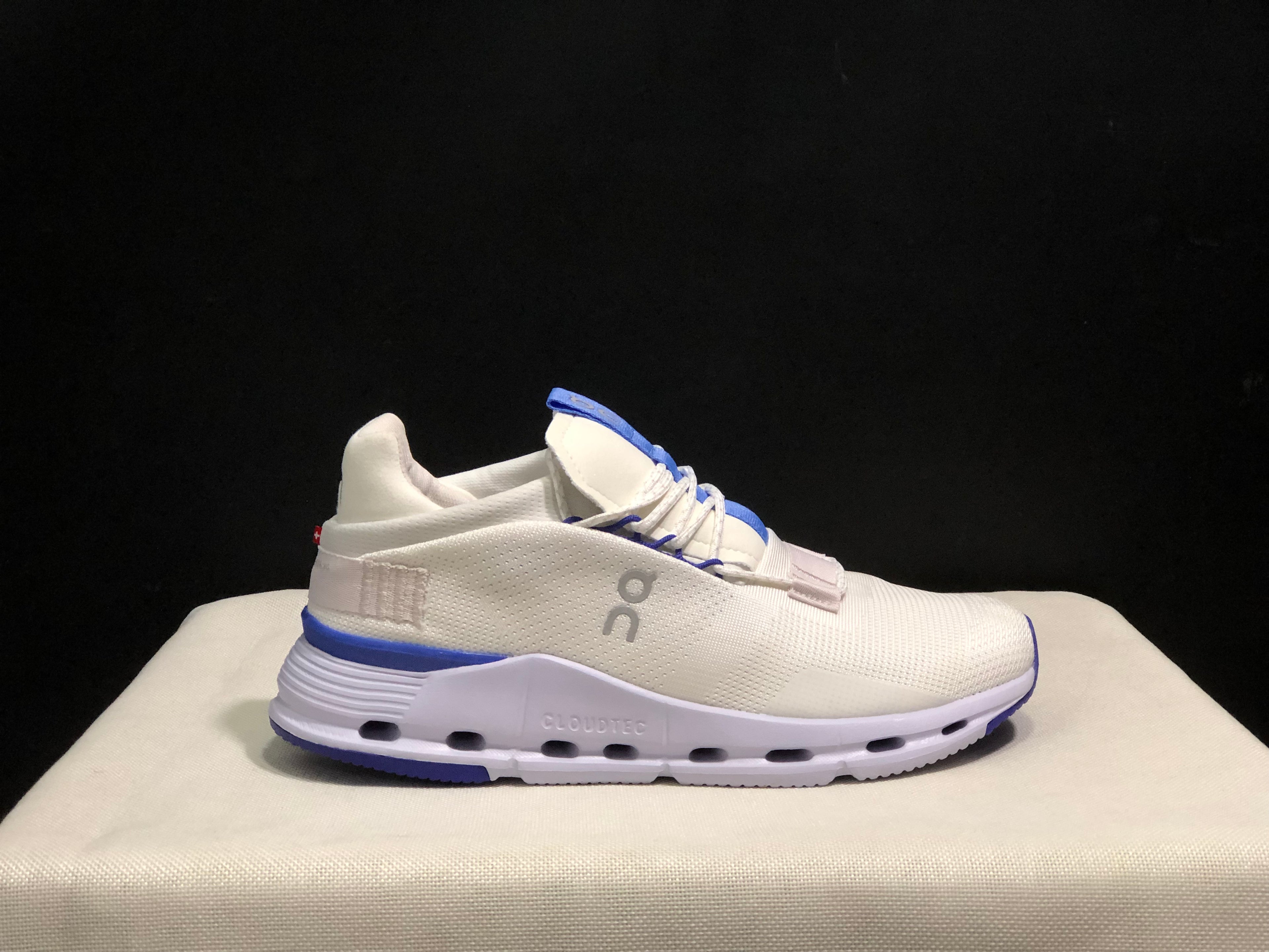 On Running Cloudnova Lightweight Sports Casual Shoes Undyed-White/Heather