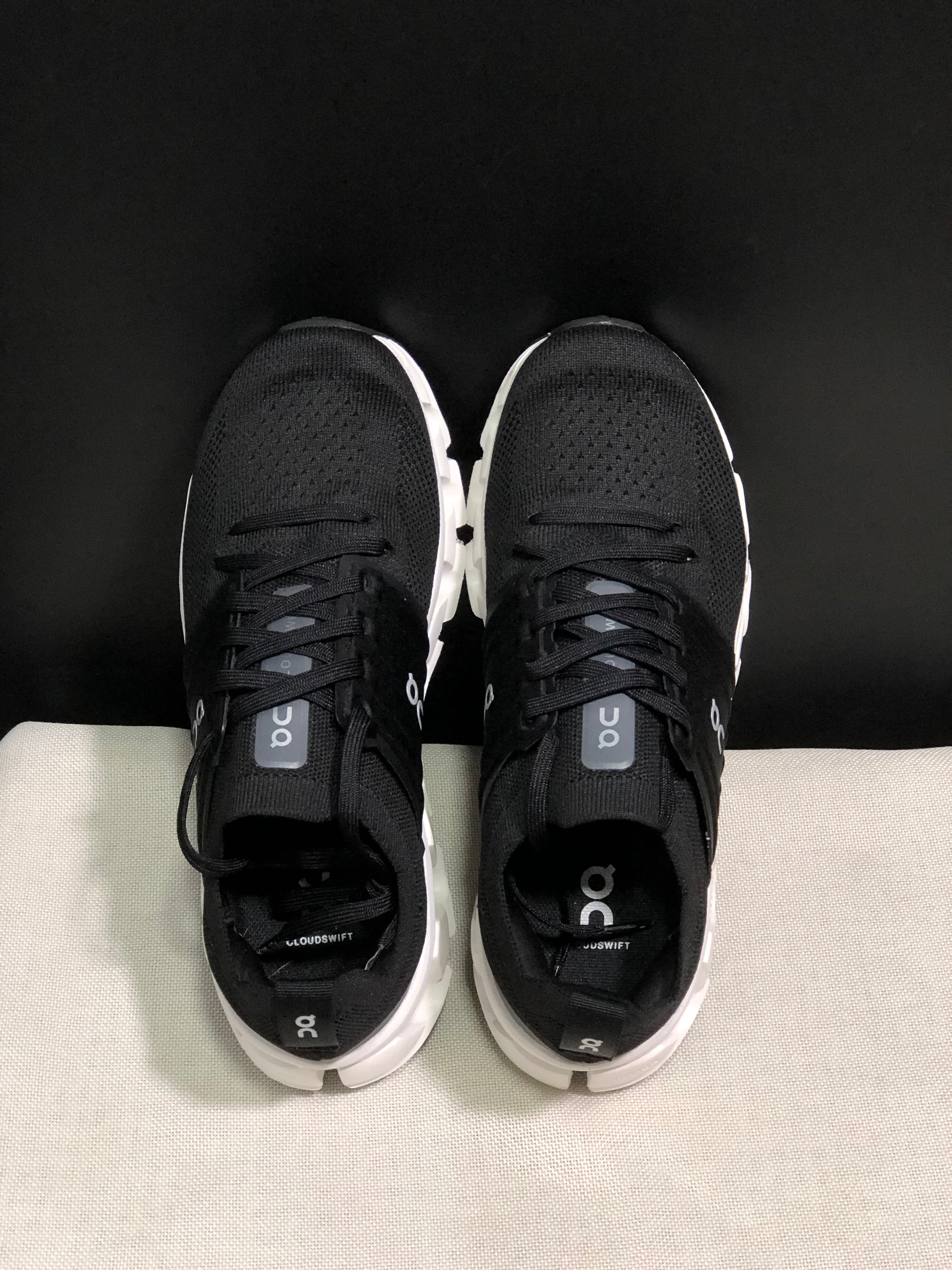 On Running Cloudswift 3 Trendy And Comfortable Black Running Shoes