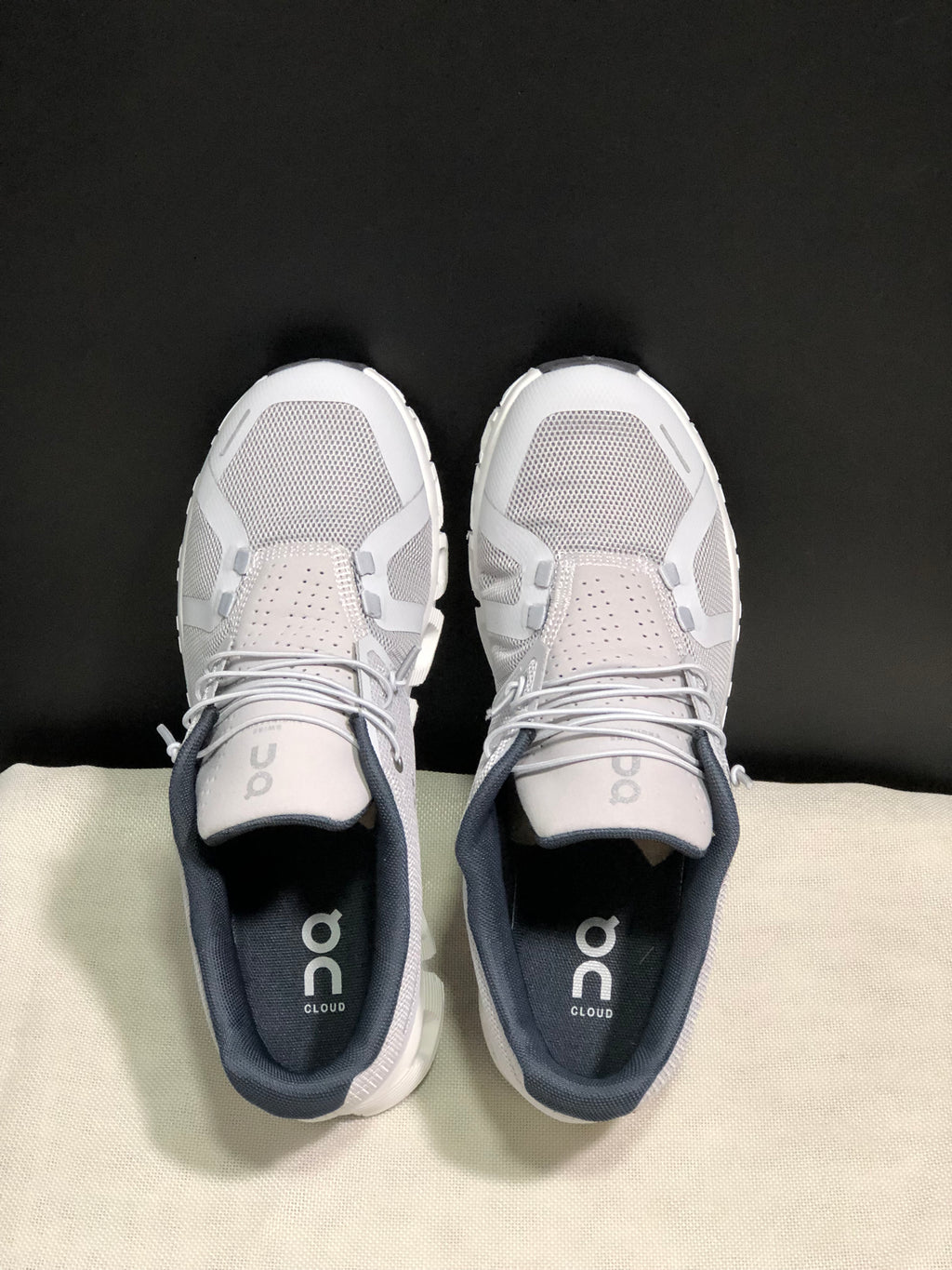 On Running Cloud 5 Light Grey Lightweight Running Shoes