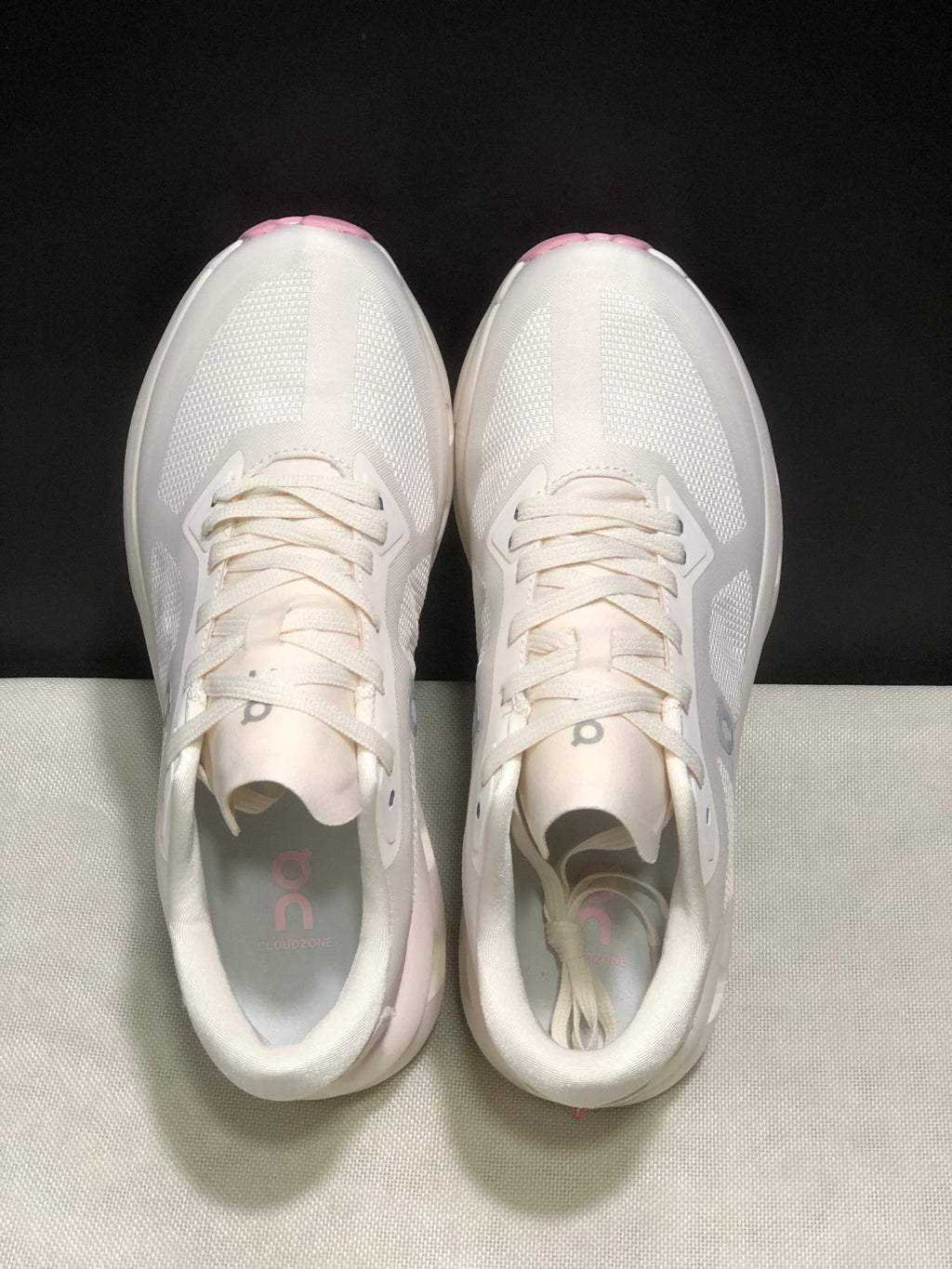 On Running Cloudzone Casual Running Shoes White/Pink