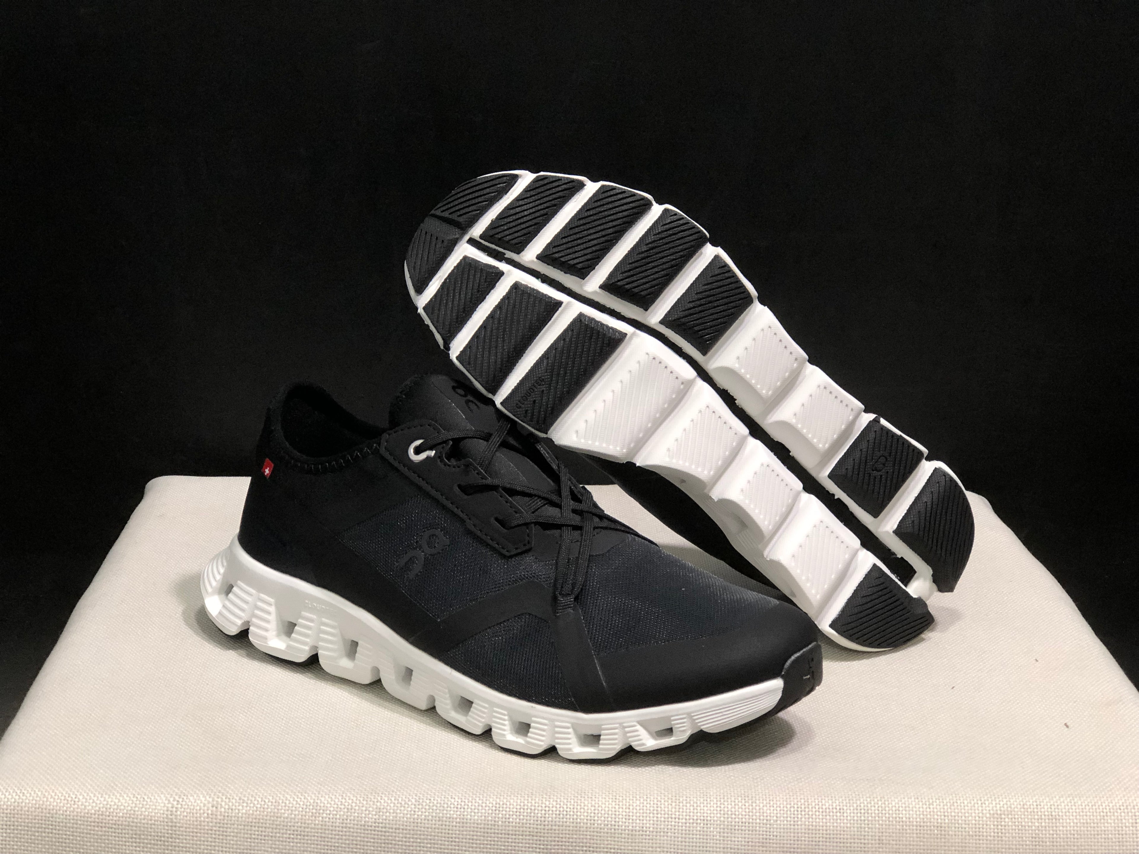 On Running Cloud X 3 AD Comfortable Wear-Resistant Training Shoes Black/White