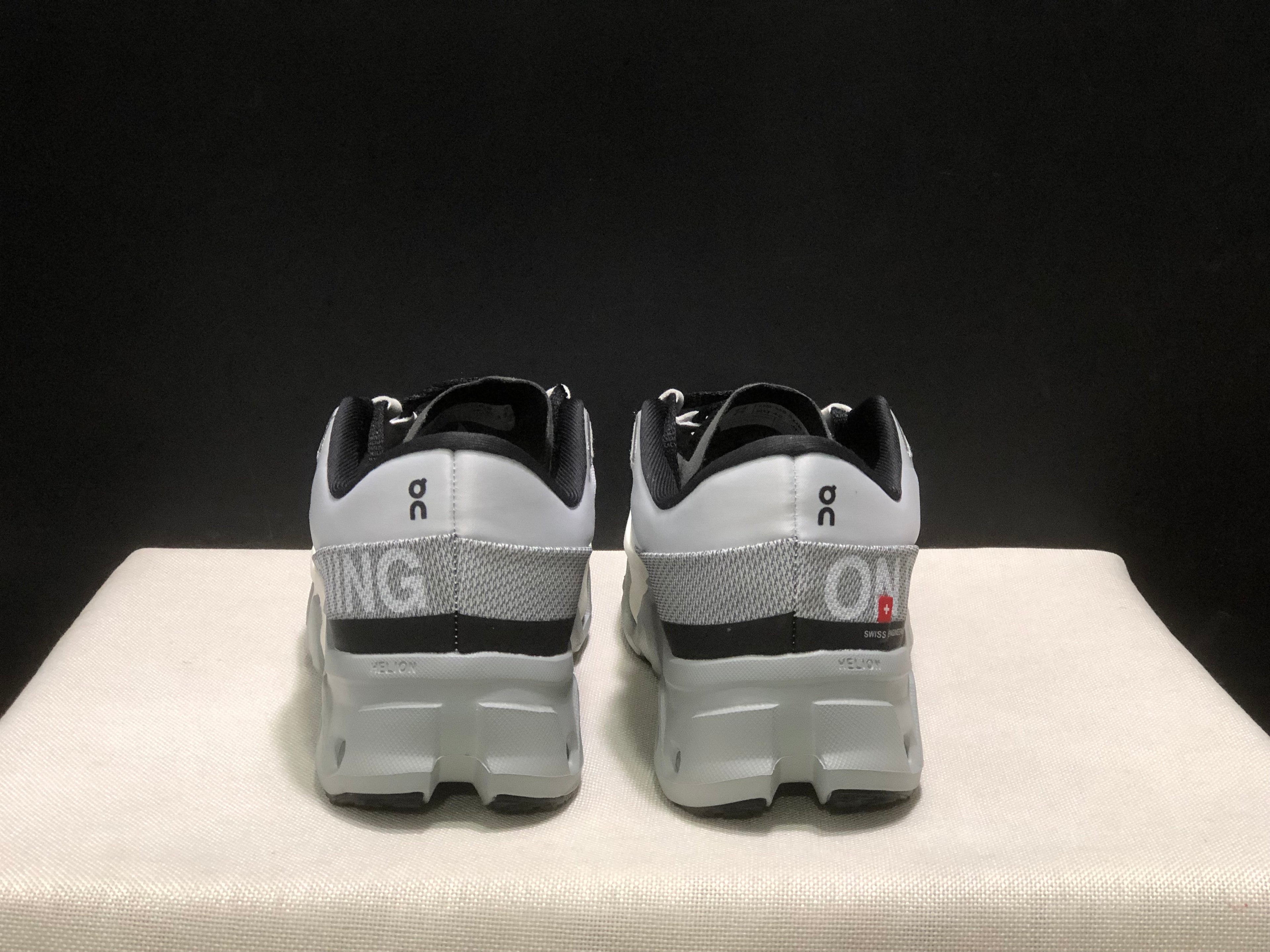 On Running Cloudmonster Hyper Running Shoes Light Grey/Black