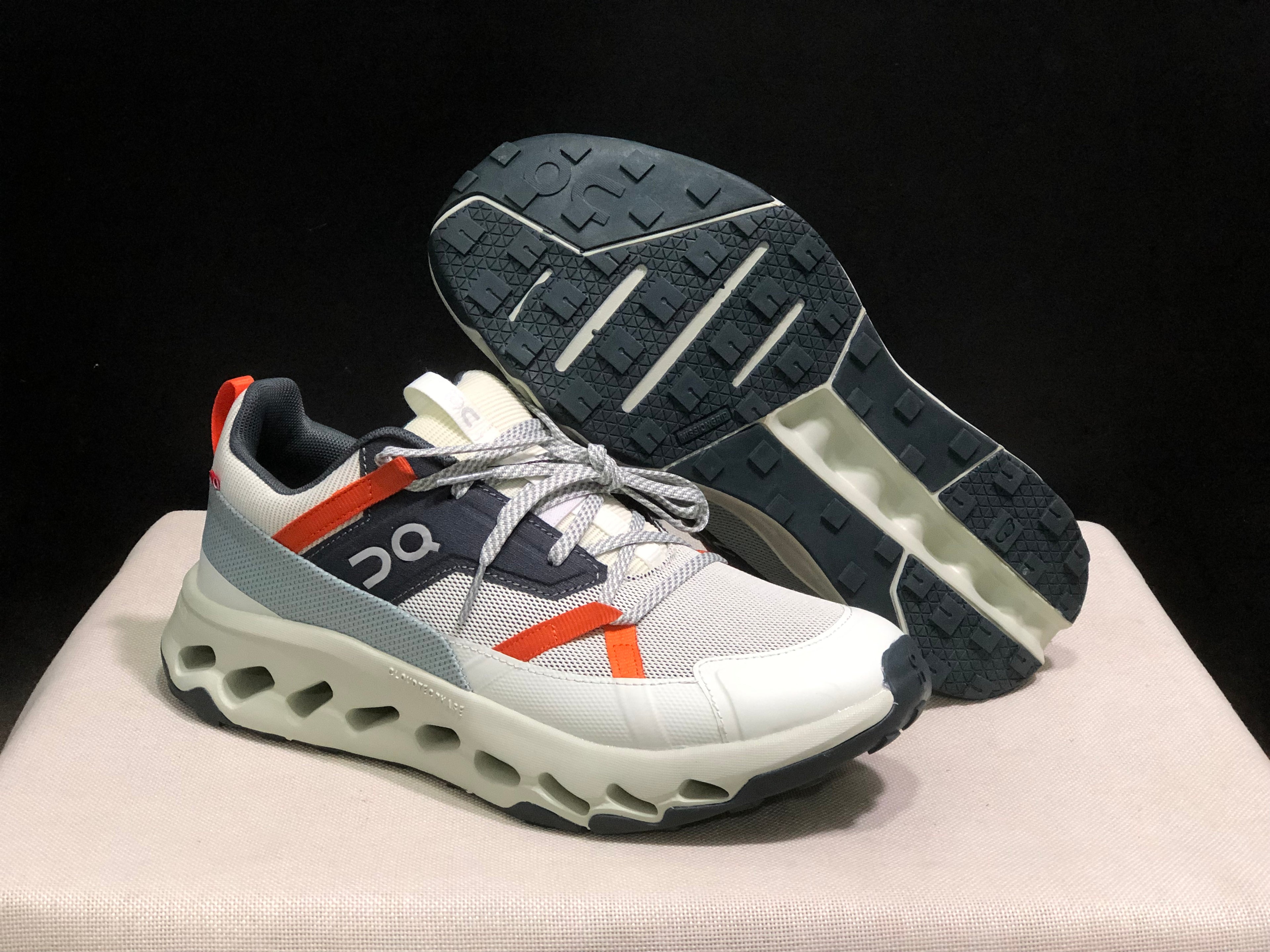 On Running Cloudhorizon Comfortable Hiking Shoes Beige/Grey