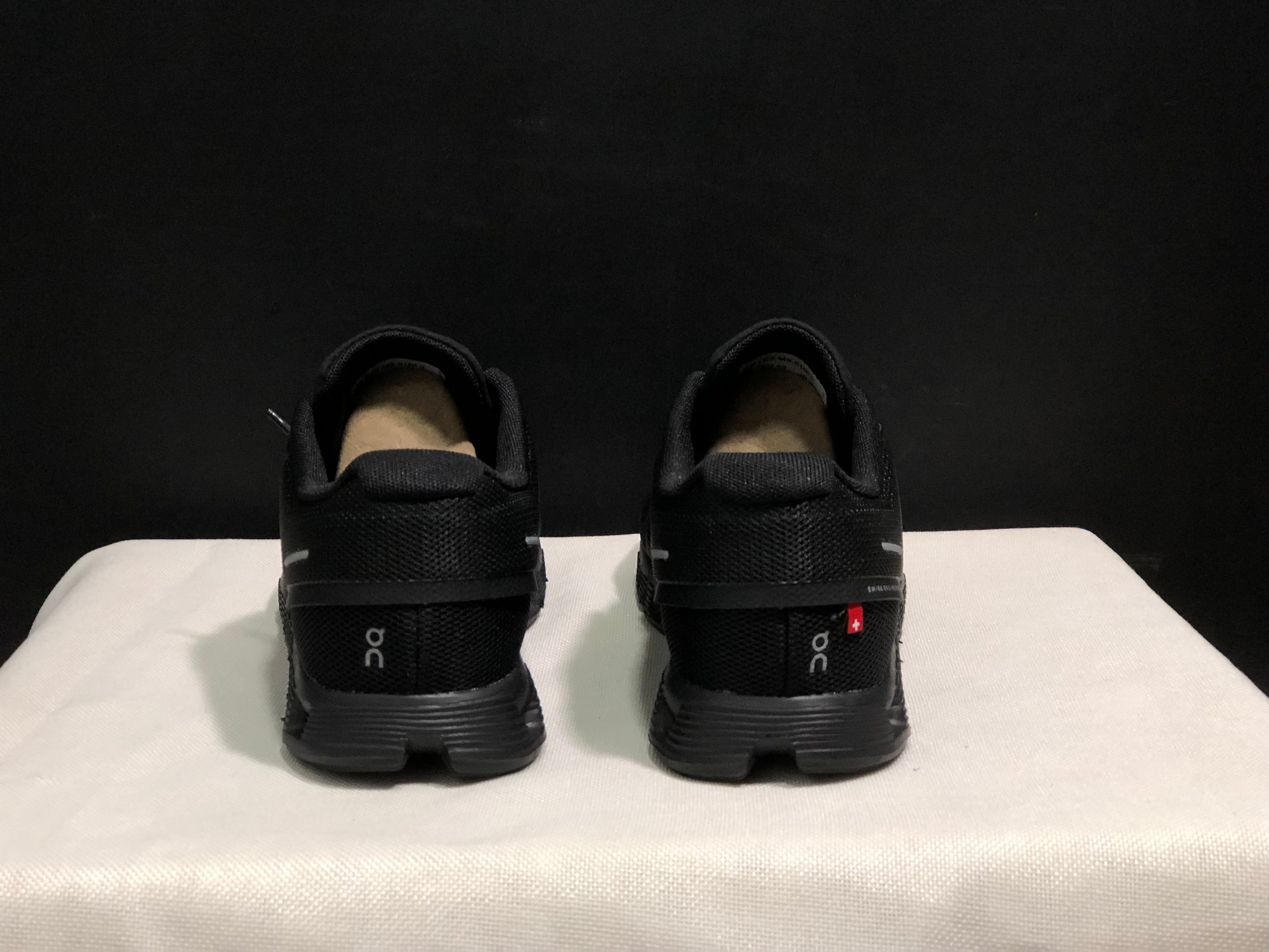On Running Cloud 5 Lightweight Running Shoes Black/Asphalt