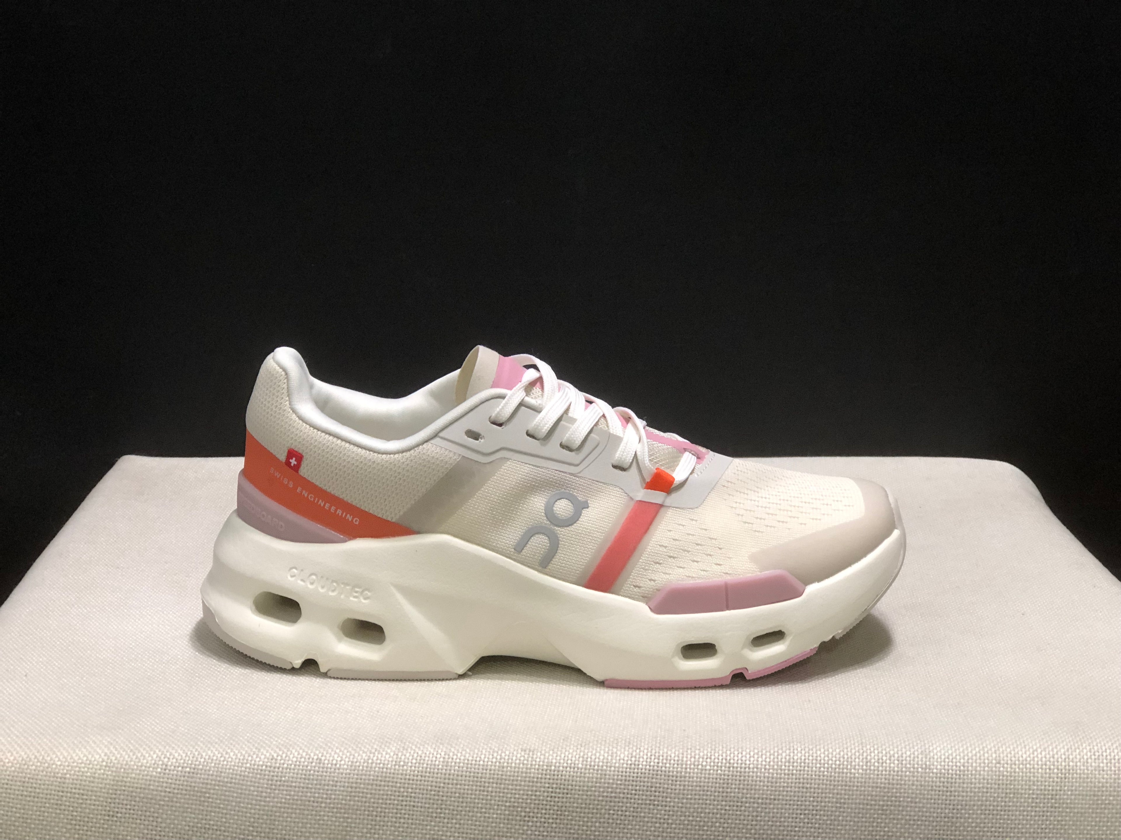 On Running Cloudpulse Comfortable Running Shoes Pearl/Blossom
