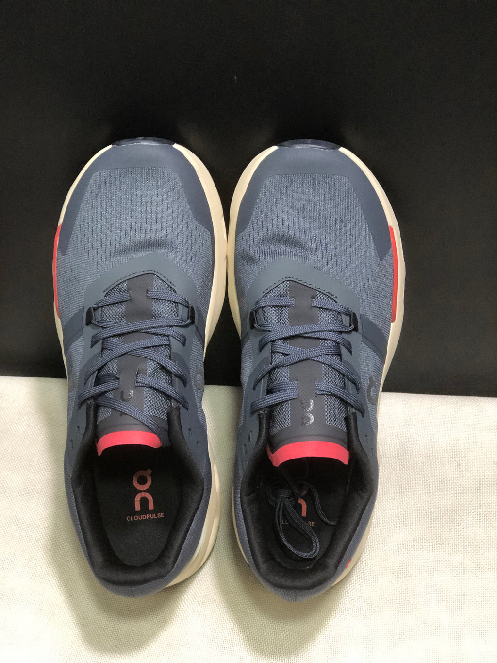 On Running Cloudpulse Comfortable Running Shoes Dark Grey/Red