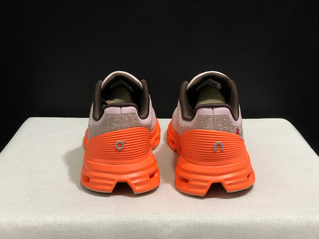 On Running Cloudstratus Shock-Absorbing And Breathable Running Shoes Reddish Brown