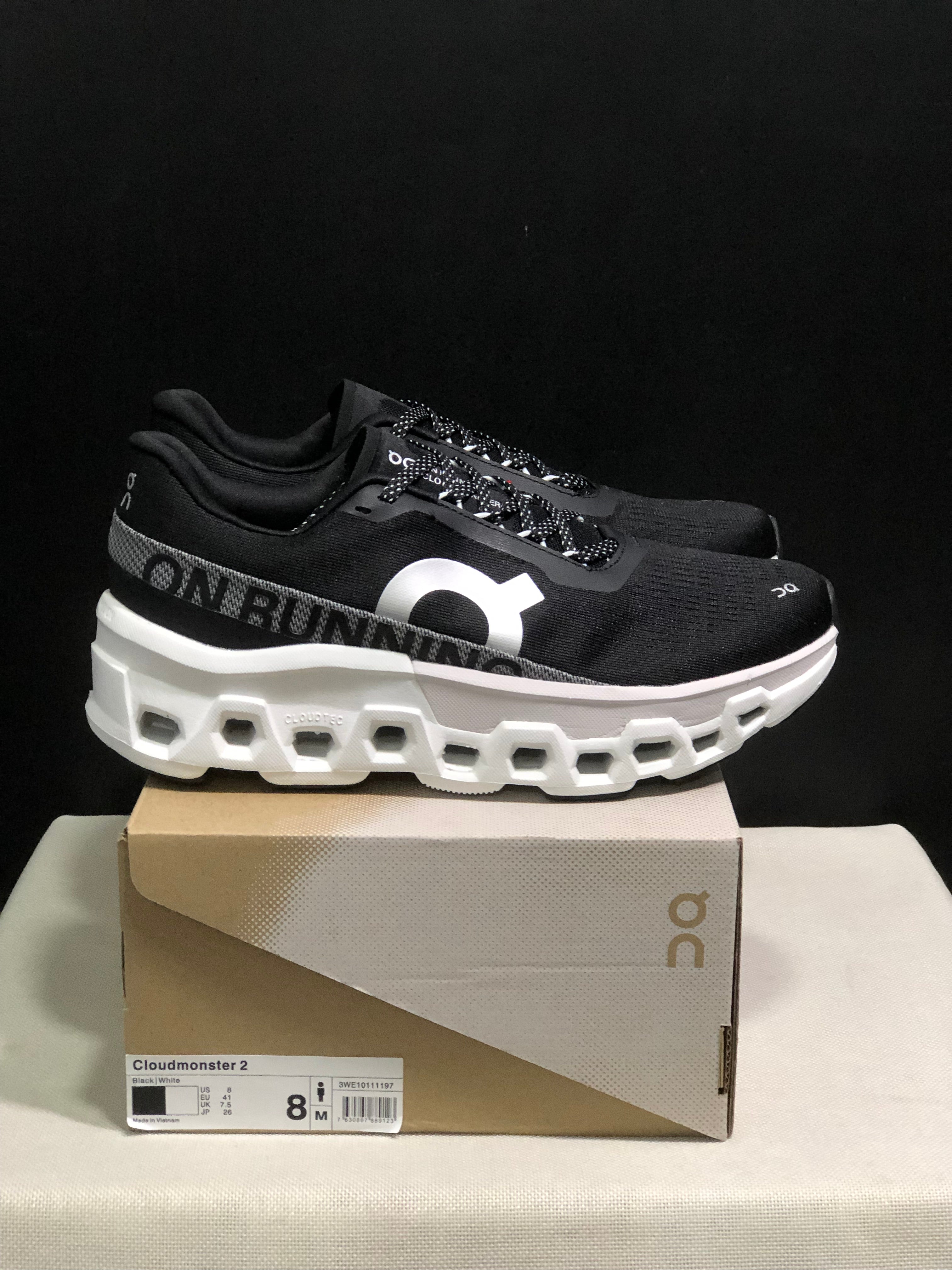 On Running Cloudmonster 2 Shock-Absorbing And Breathable Running Shoes Black/White