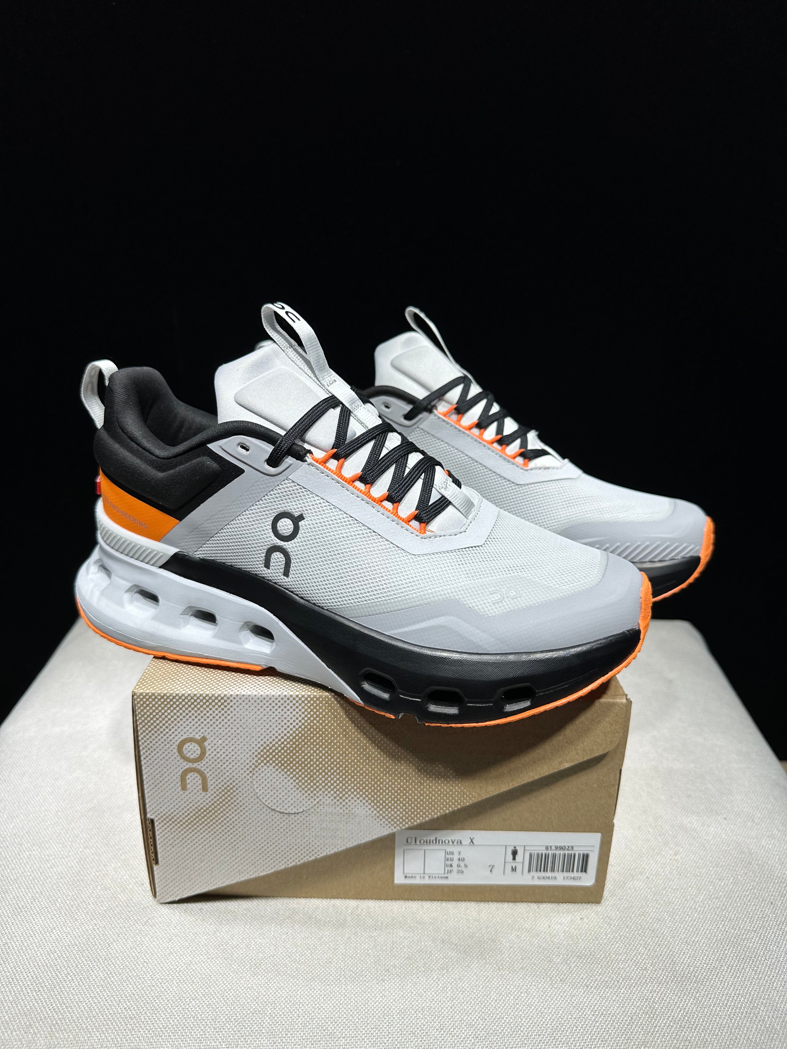 On Running Cloudnova X Comfortable Anti-Slip Running Shoes Light Grey