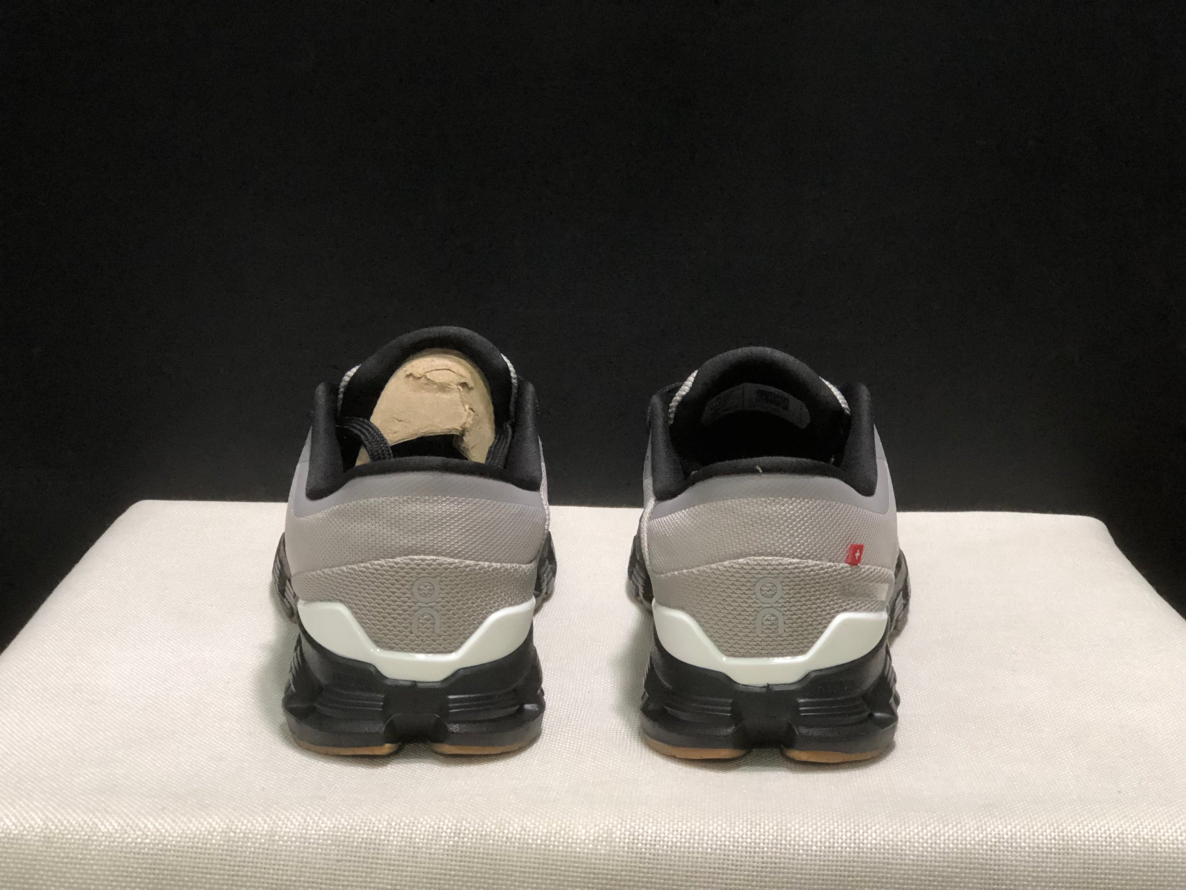 On Running Cloud X4 Comfortable Running Shoes Fog/Black