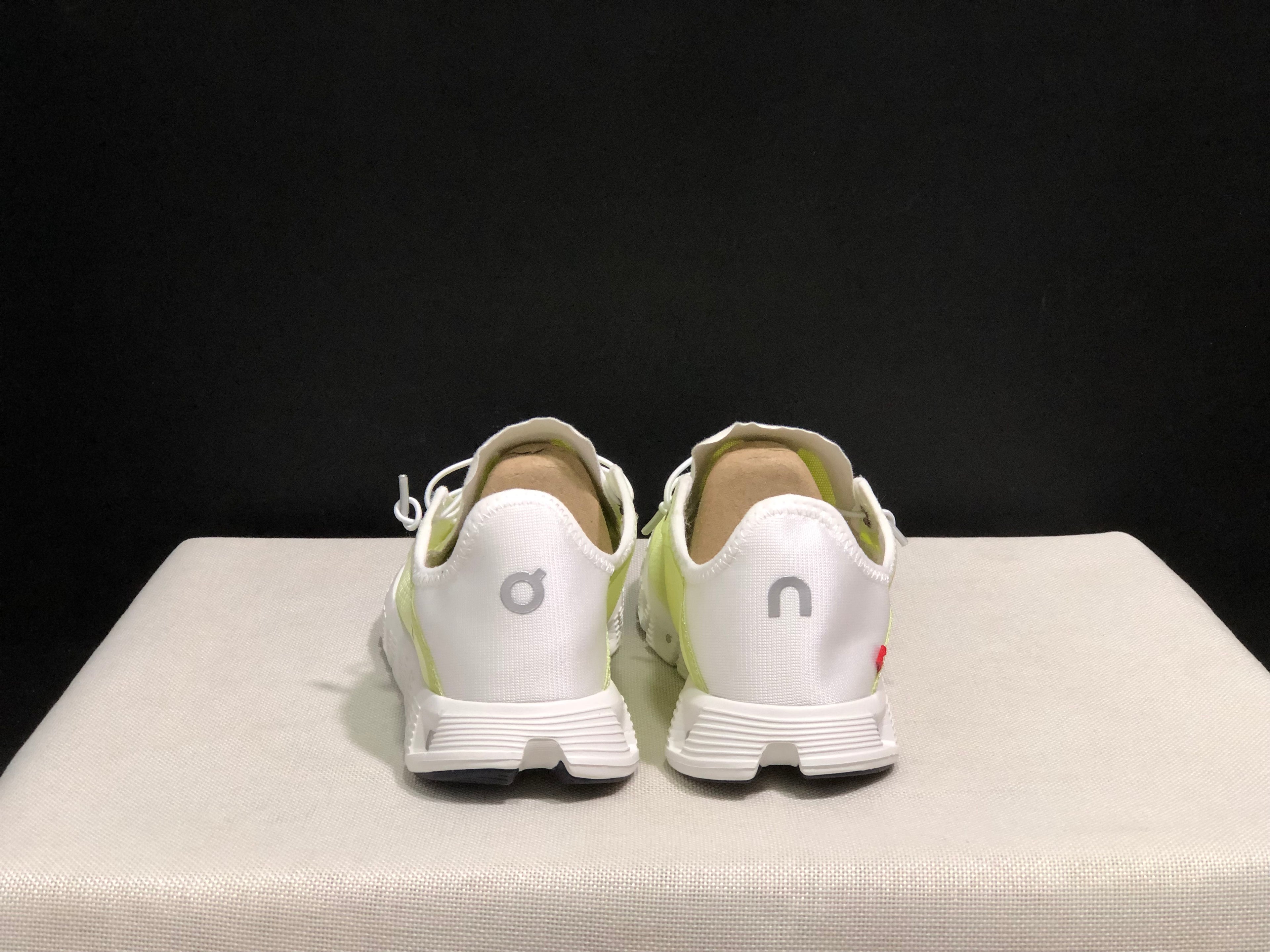 On Running Cloud 5 Coast Convenient And Breathable Running Shoes Light Yellow/White