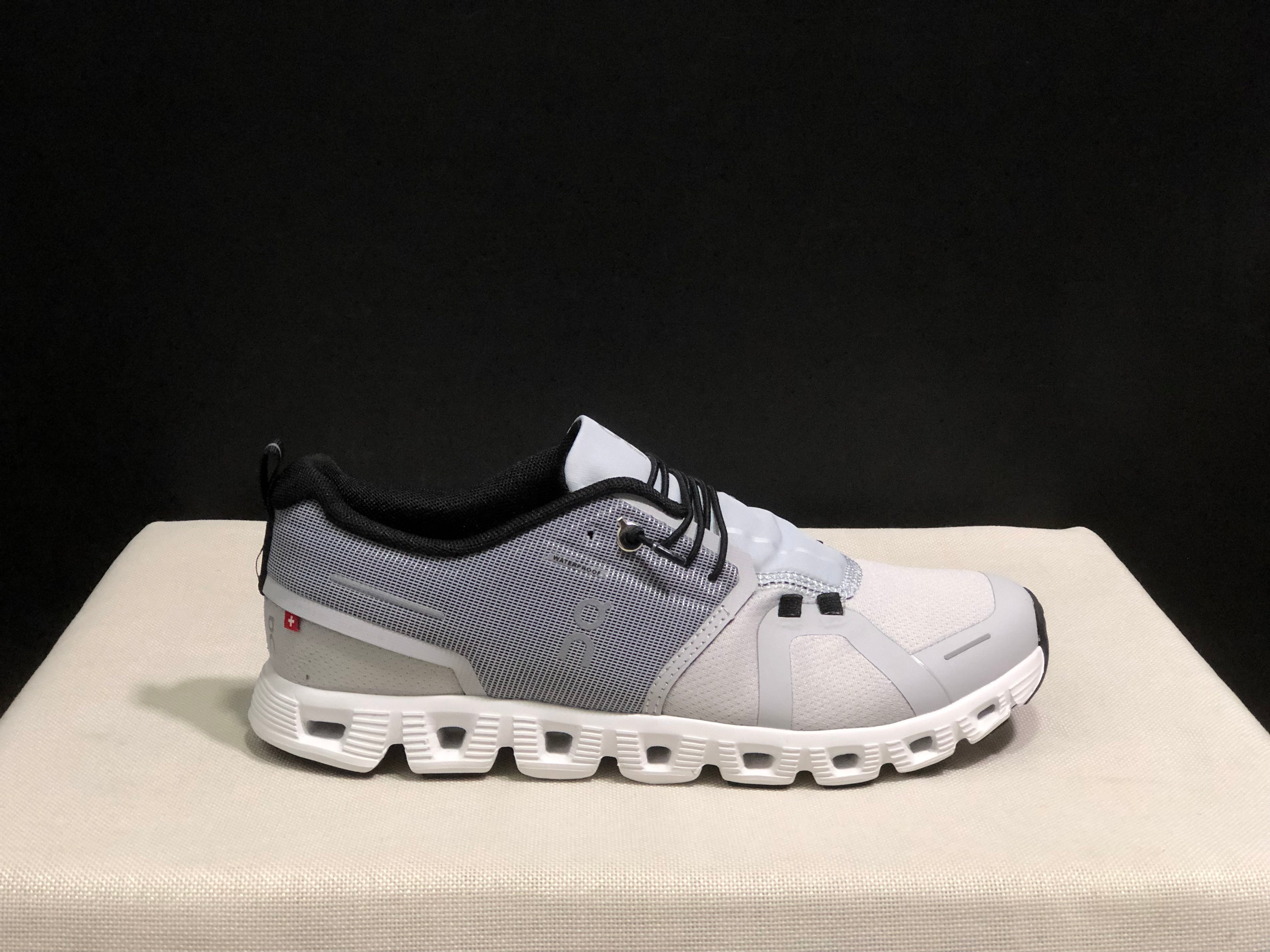 On Running Cloud 5 Lightweight Running Shoes Grey
