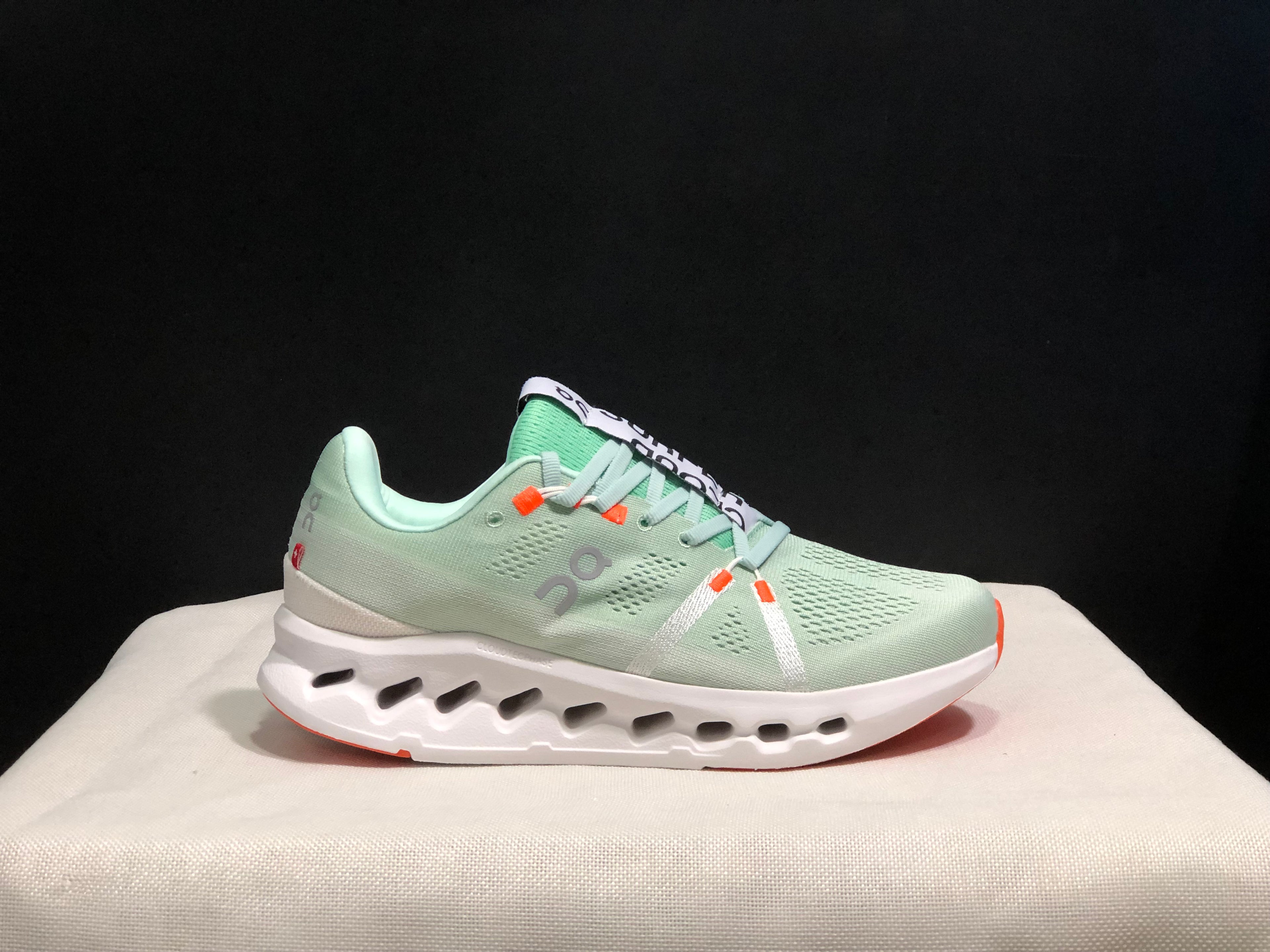 On Running Cloudsurfer Training Anti-Slip Running Shoes Green/White
