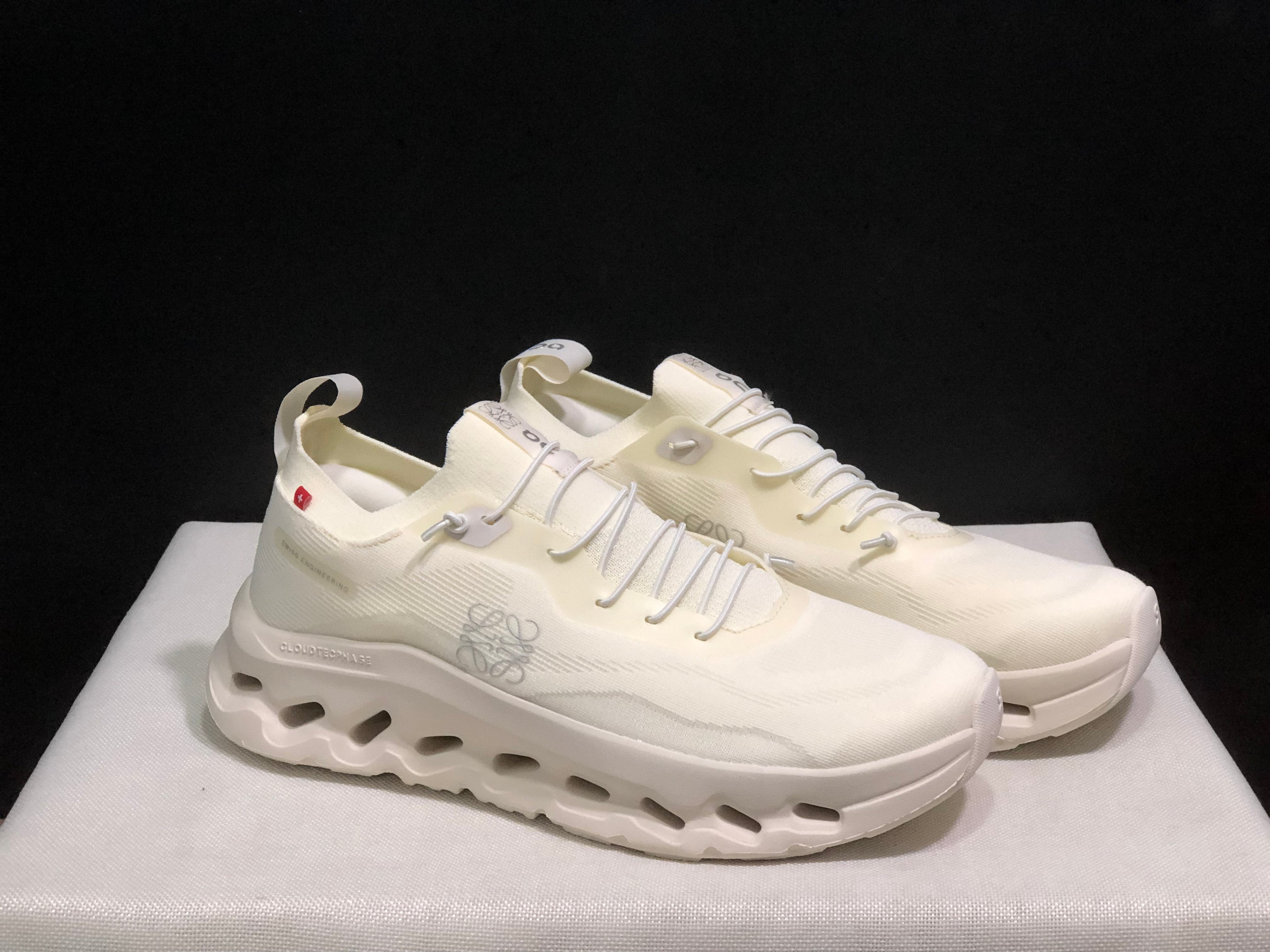 LOEWE x On Running Cloudtilt Running Shoes Co-Signed Edition Beige