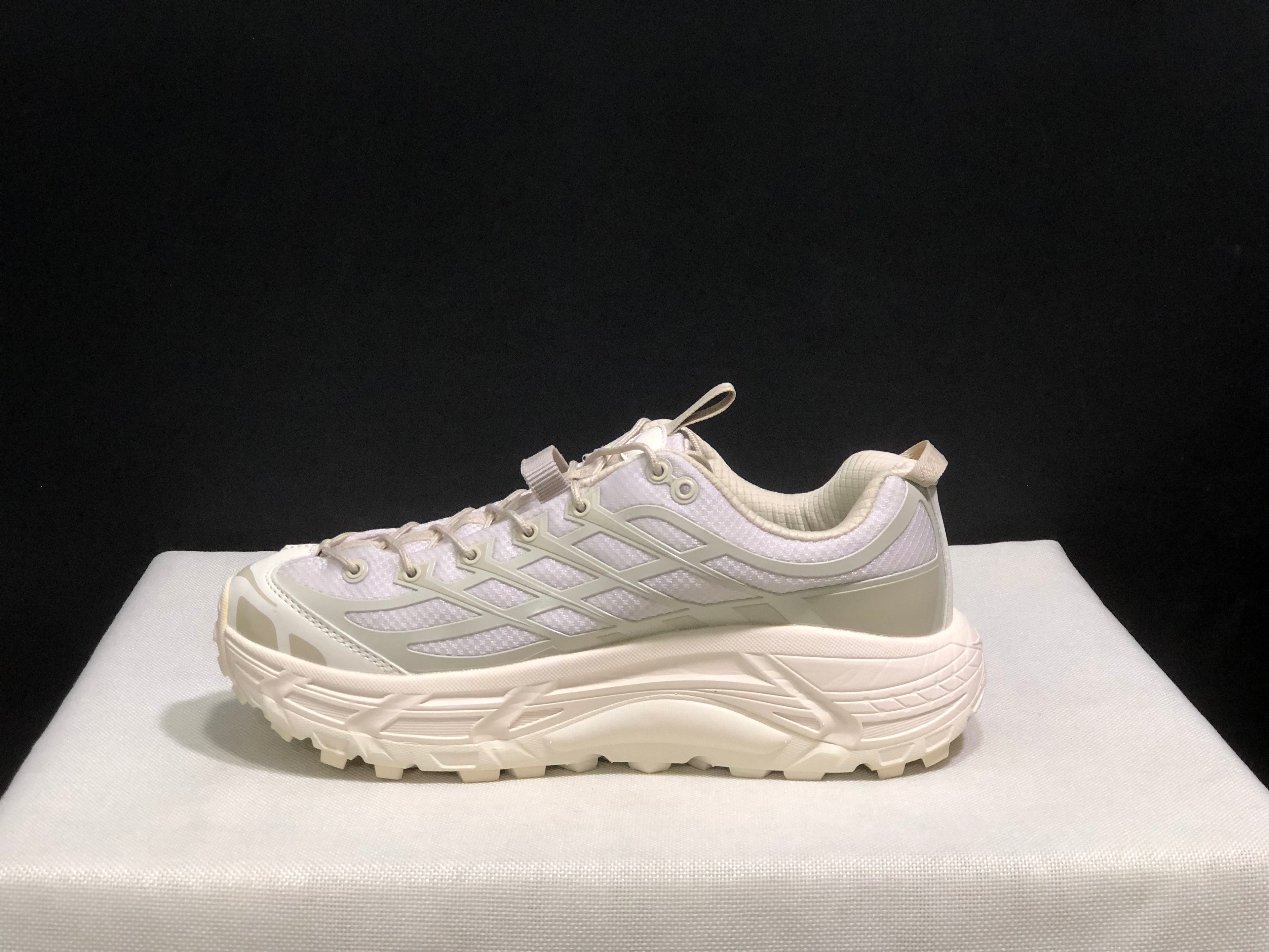 Hoka One One Mafate Three 2 Anti-slip Running Shoes Sneakers Beige